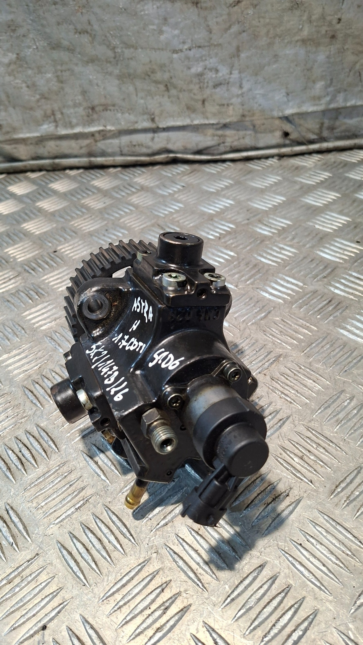 Einspritzpumpe OPEL ASTRA H 1.9CDTI