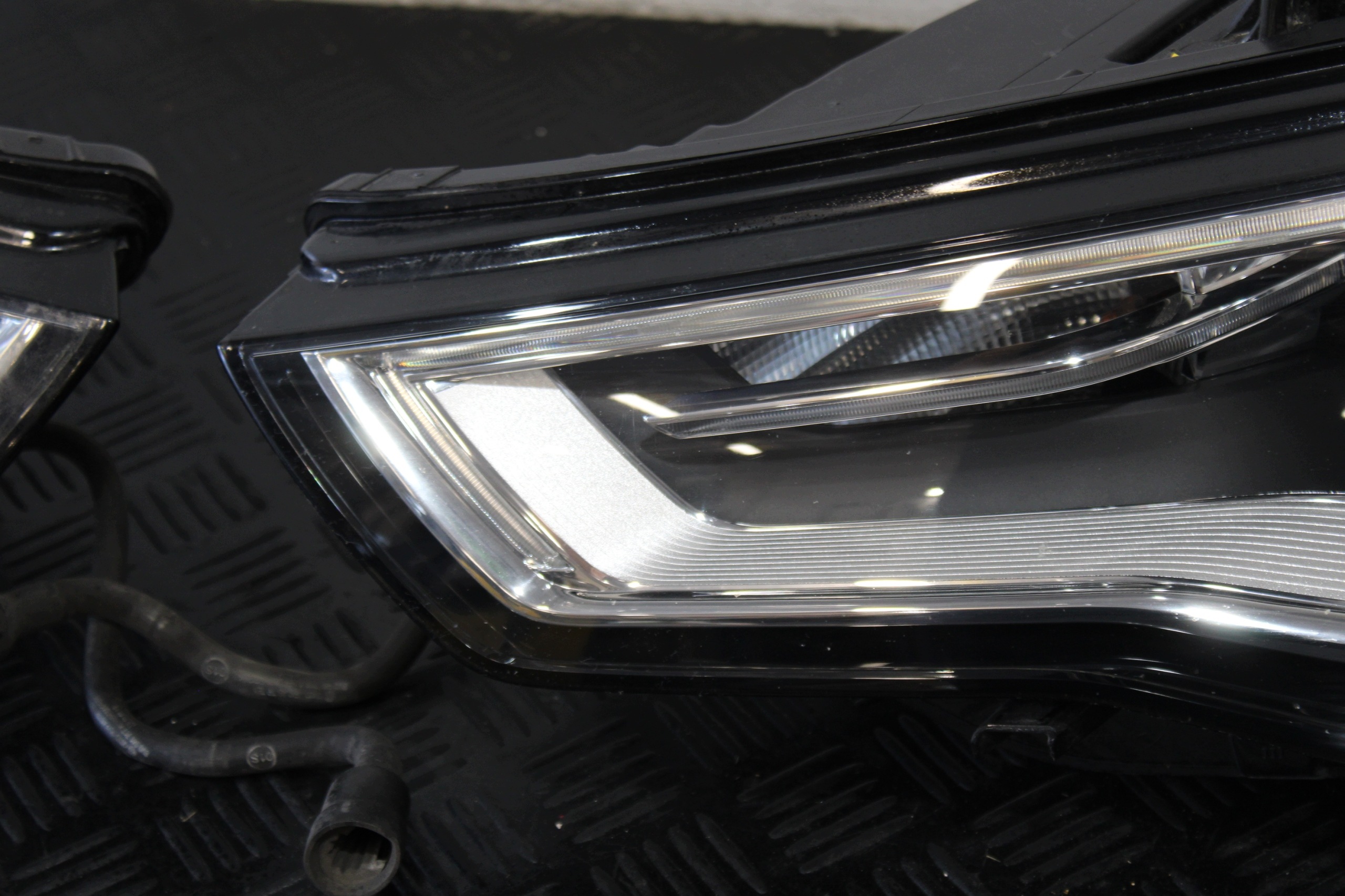 light lights front 8V0941006AE 8V0941043L AUDI A3 8V0 8V4 2013