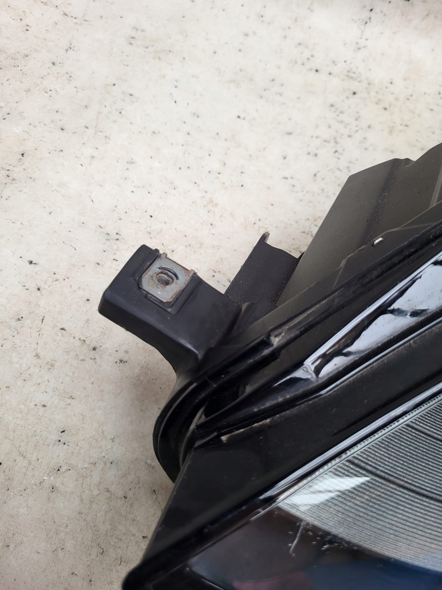 TESLA MODEL 3 LIFT Y light left front front 1514952-00-D
