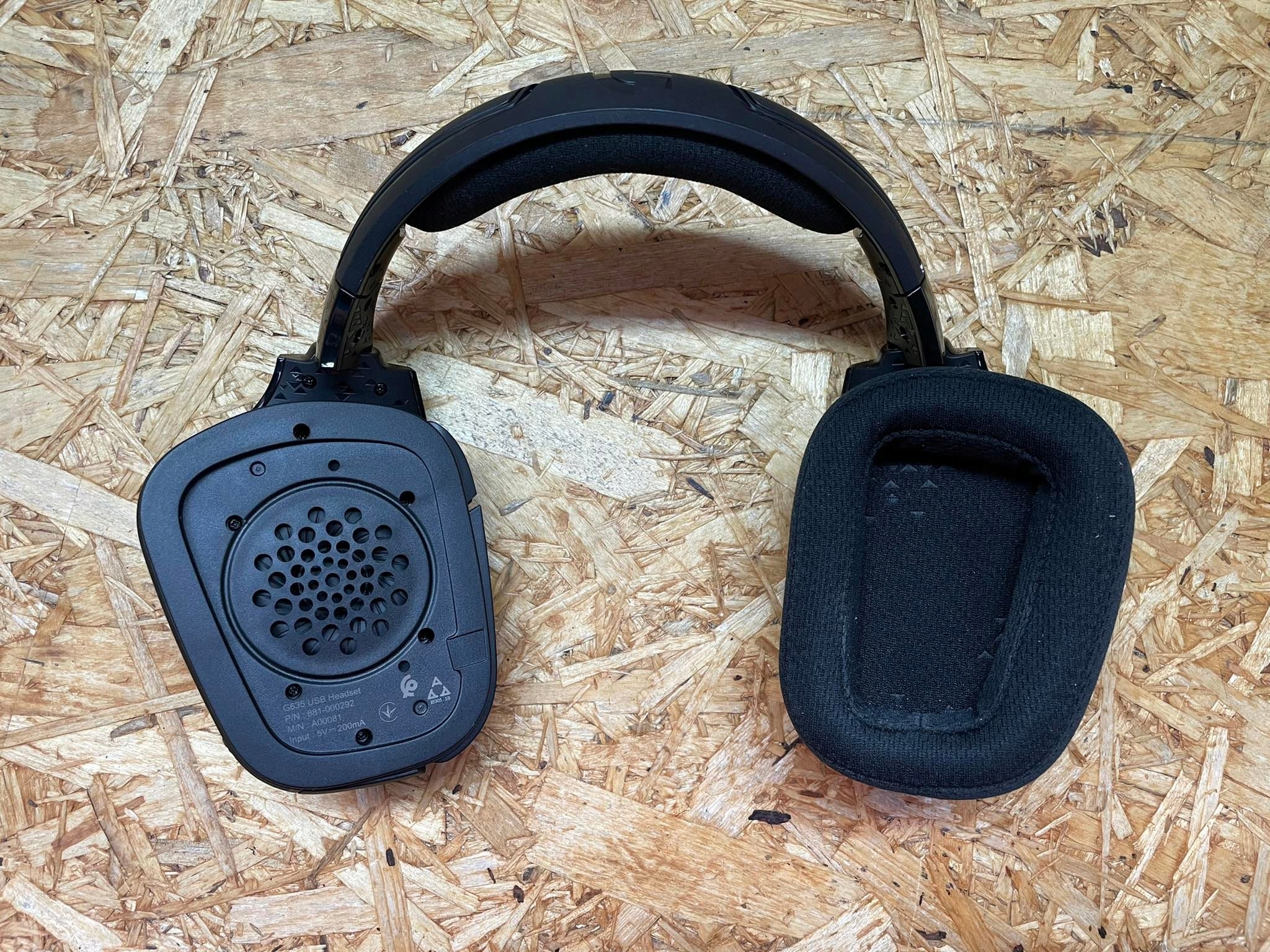 Logitech G635 LIGHTSYNC słuchawki przewodowe nauszne gamingowe Konstrukcja zamknięta