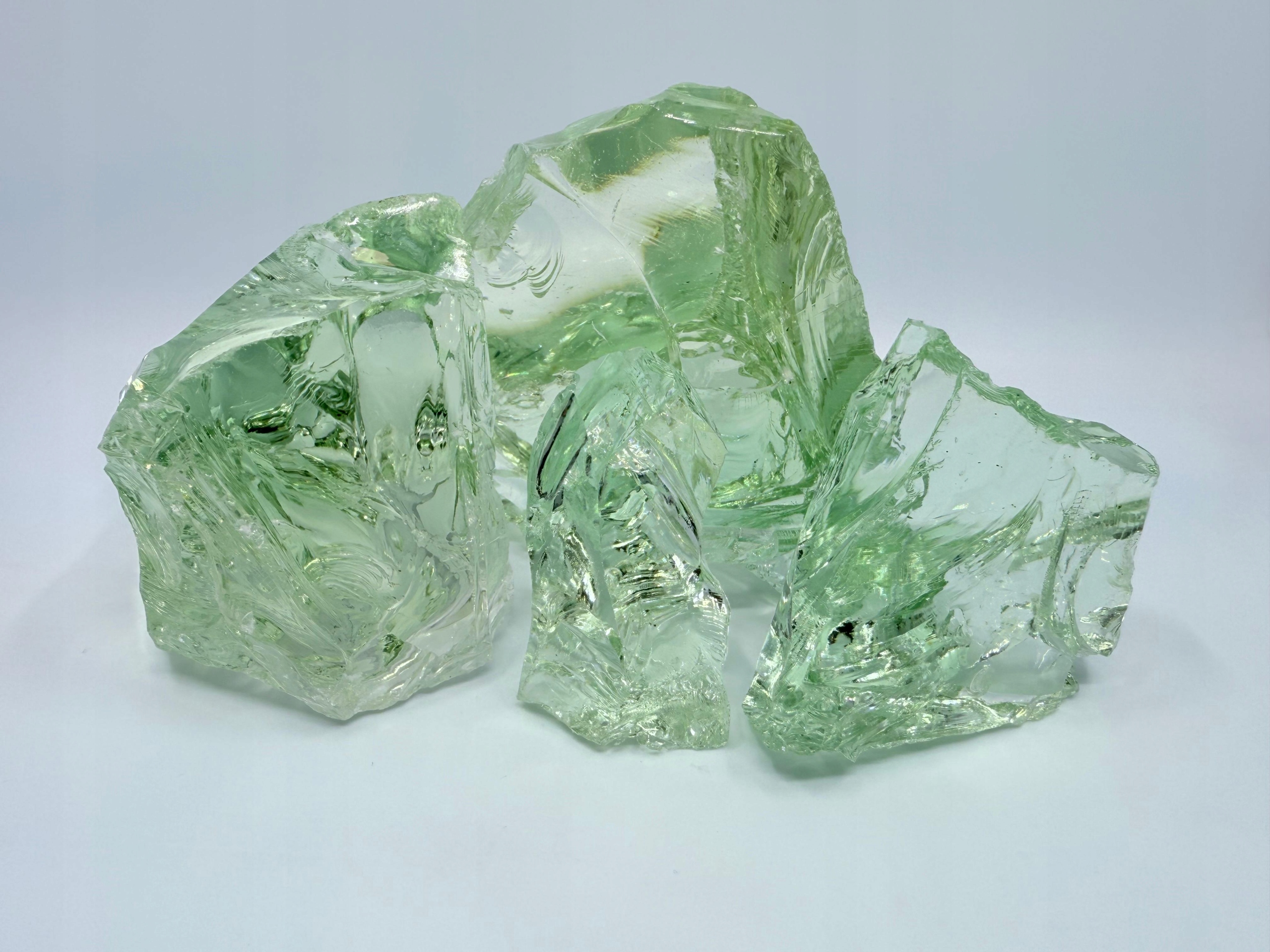 Skleněná láva do gabionu zeleno tyrkysová 7-14 cm zahradní kameny 25 kg