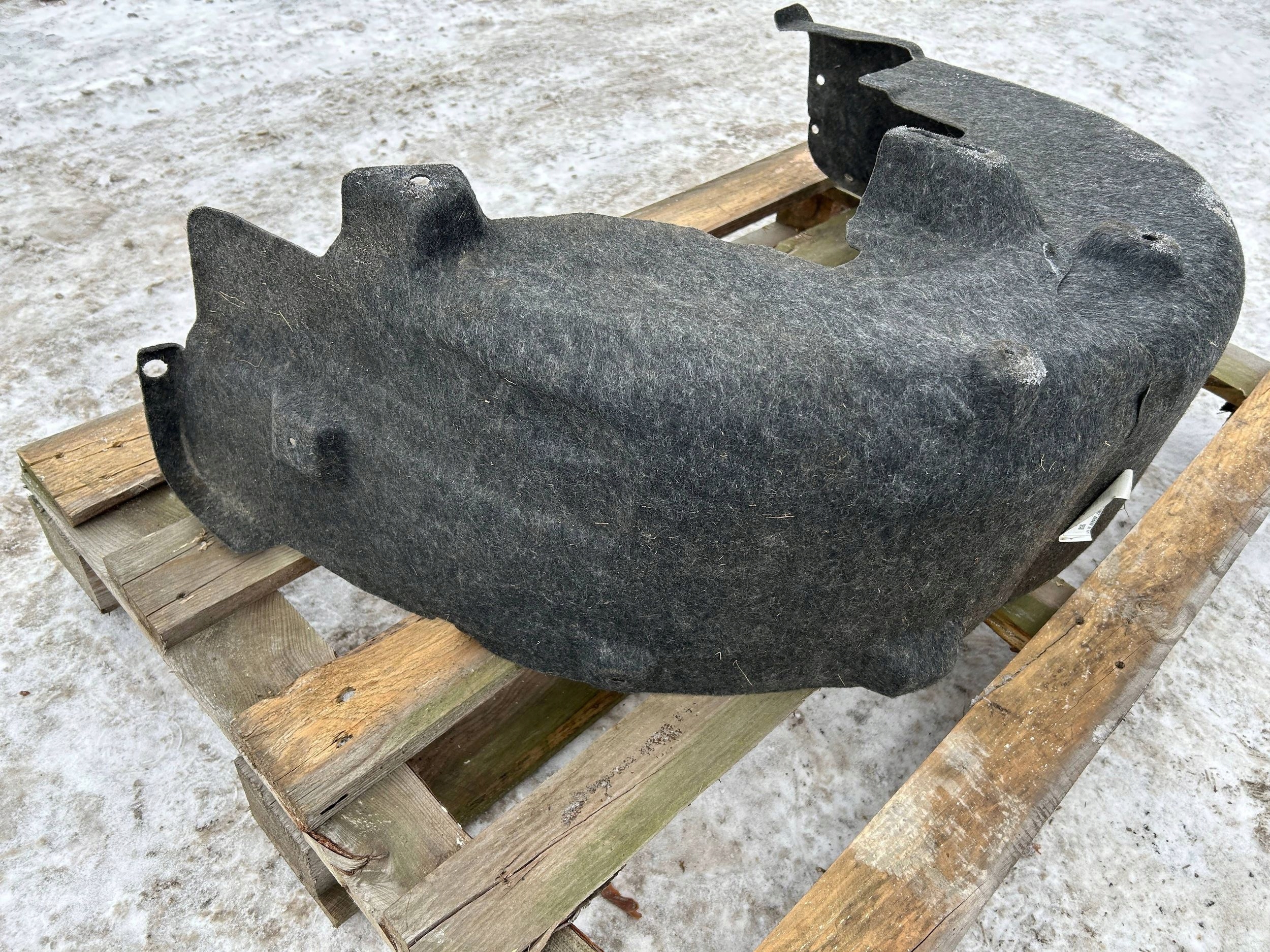 mudguard rear part rear. left Chrysler Pacifica 2017