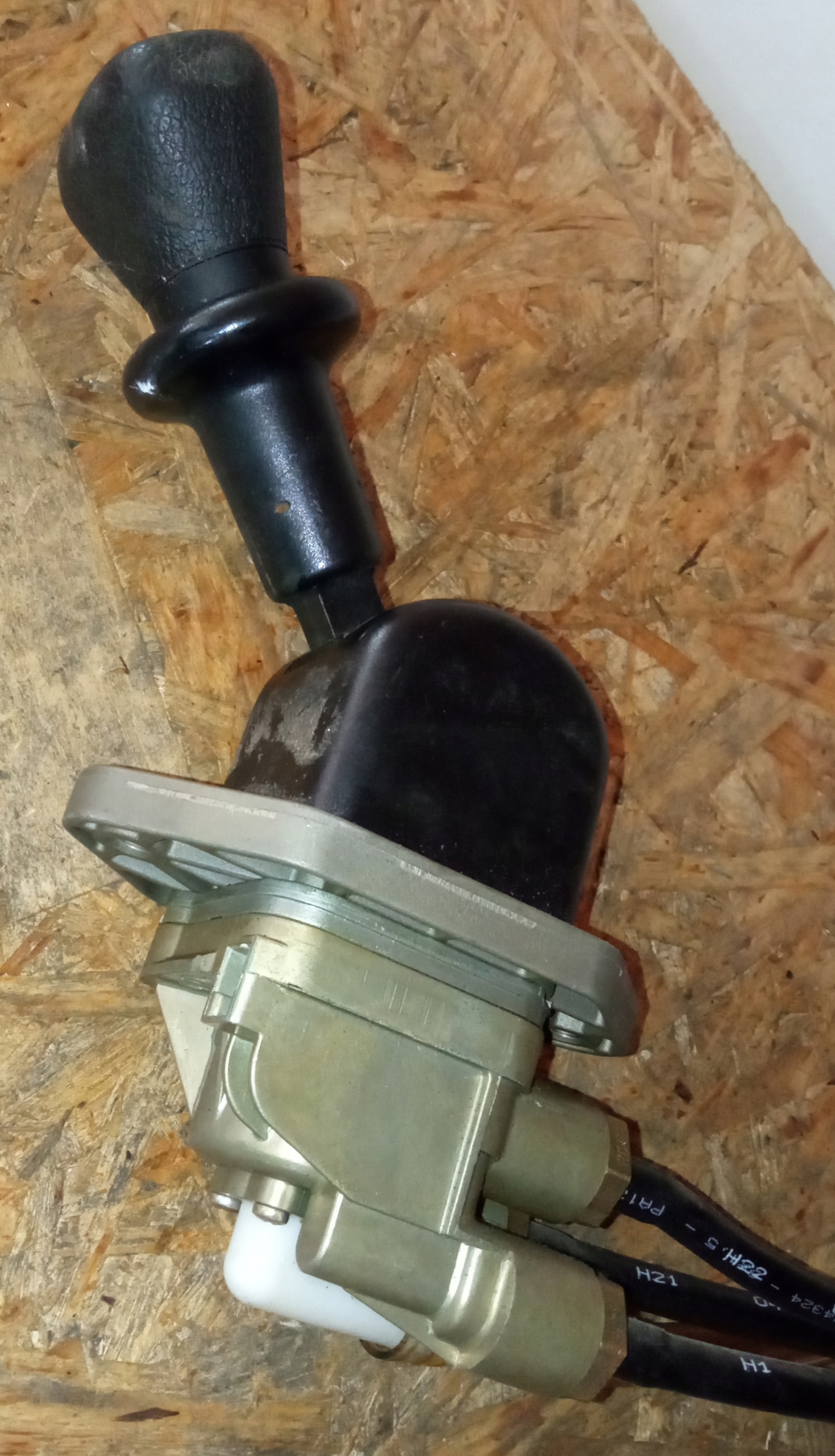 90 - Клапан ручного тормоза DPM90CK MAN TGA TGS TGX