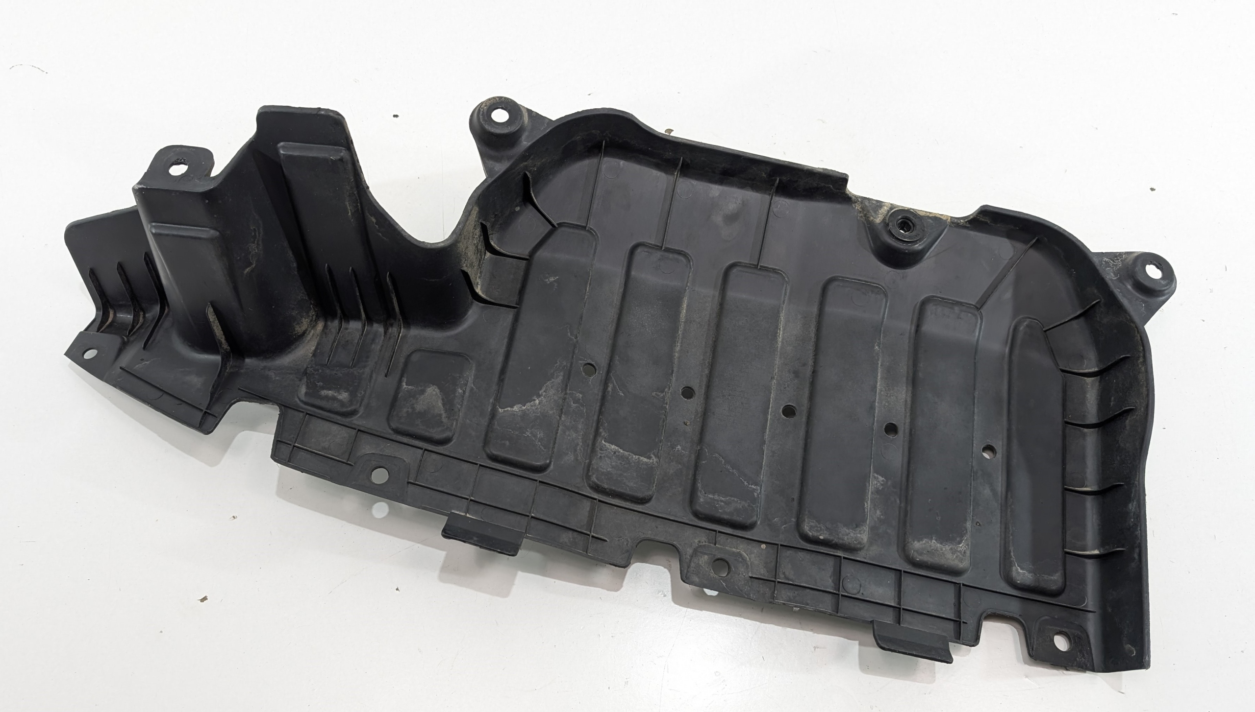 KIA STONIC OSŁONA DOLNA POD ZDERZAK TYŁ 86692-H8400
