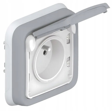 

Gniazdo hermetyczne IP55 2P+Z Plexo 069831
