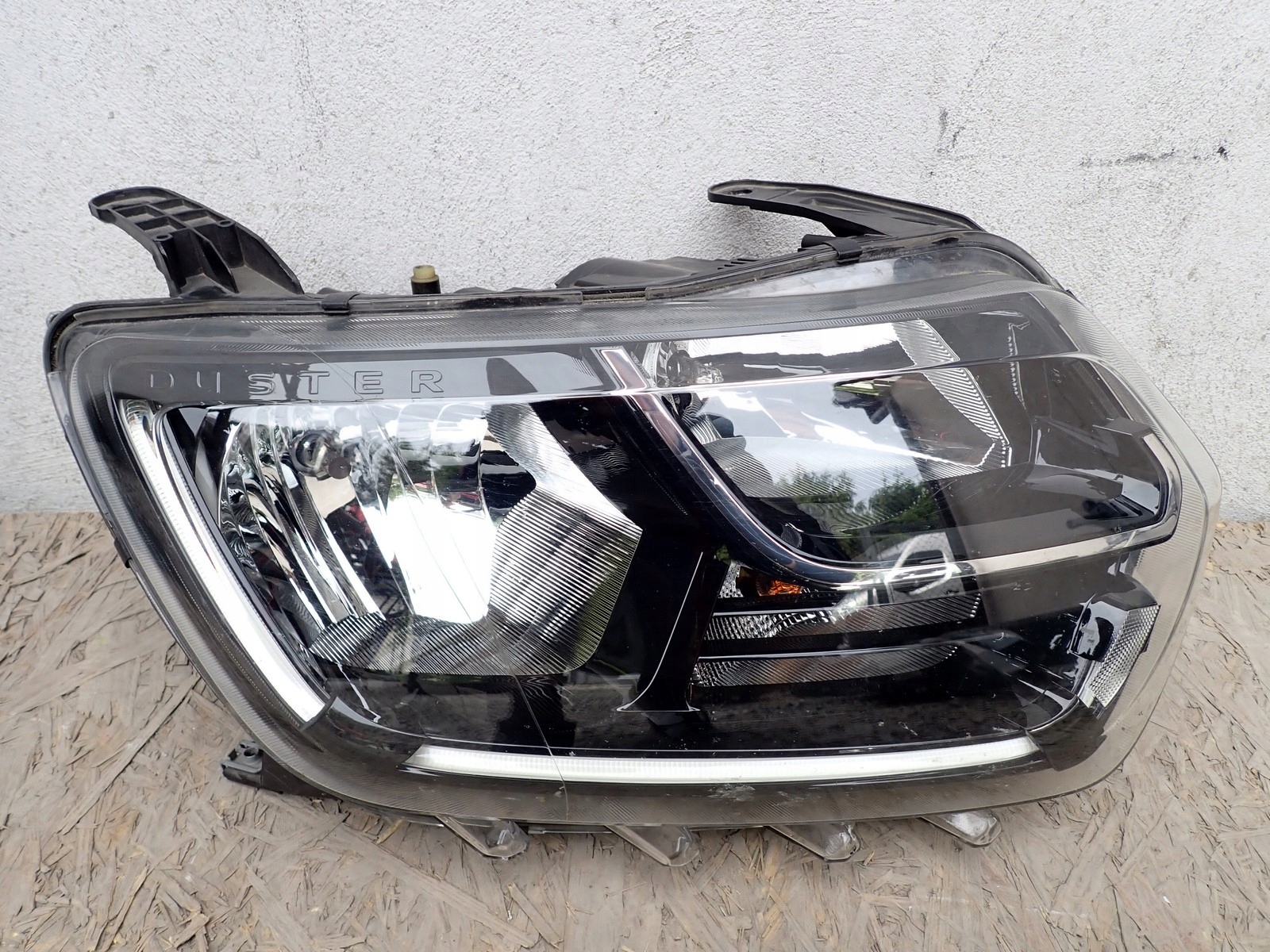 light right REFLEKTOR right LED DACIA DUSTER 2 II HM 2017-2021R 260101133R