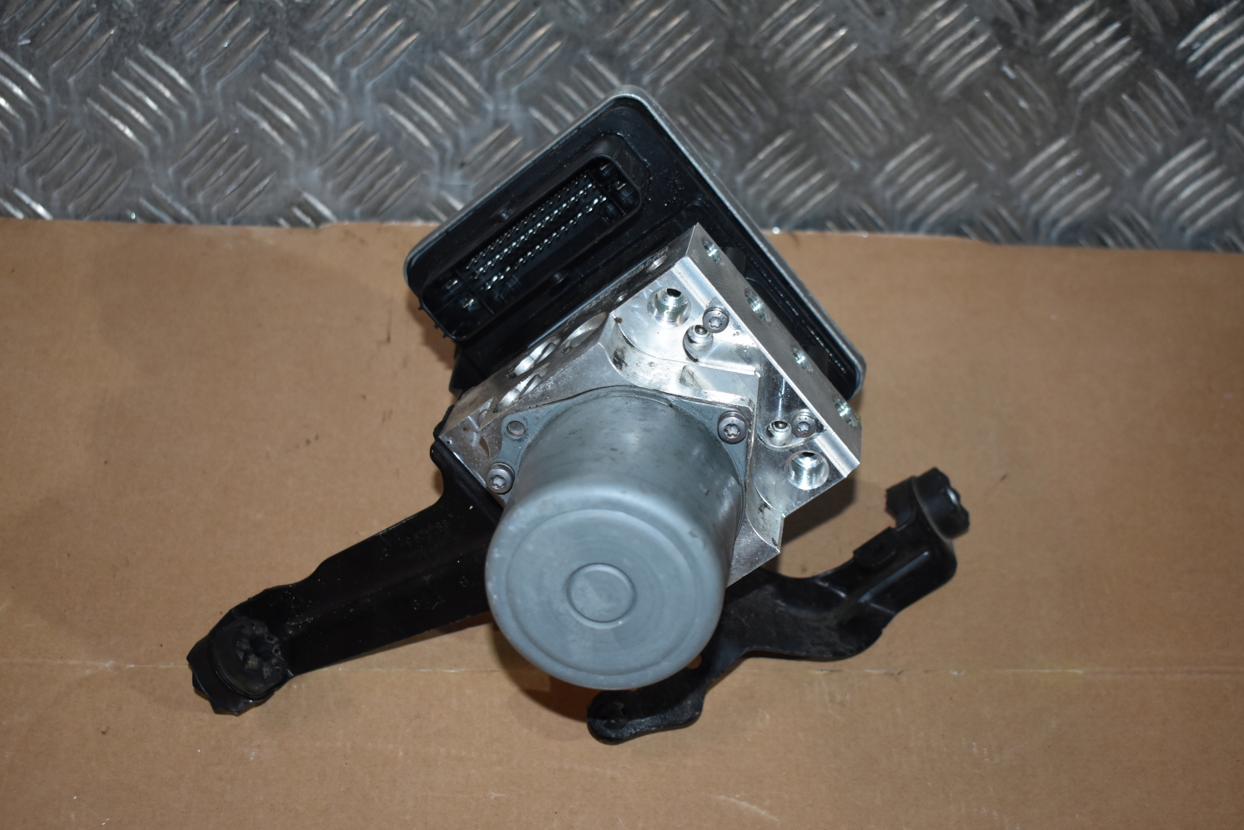 IDEALNY control unit pump ABS BMW G01 G02 G30 1