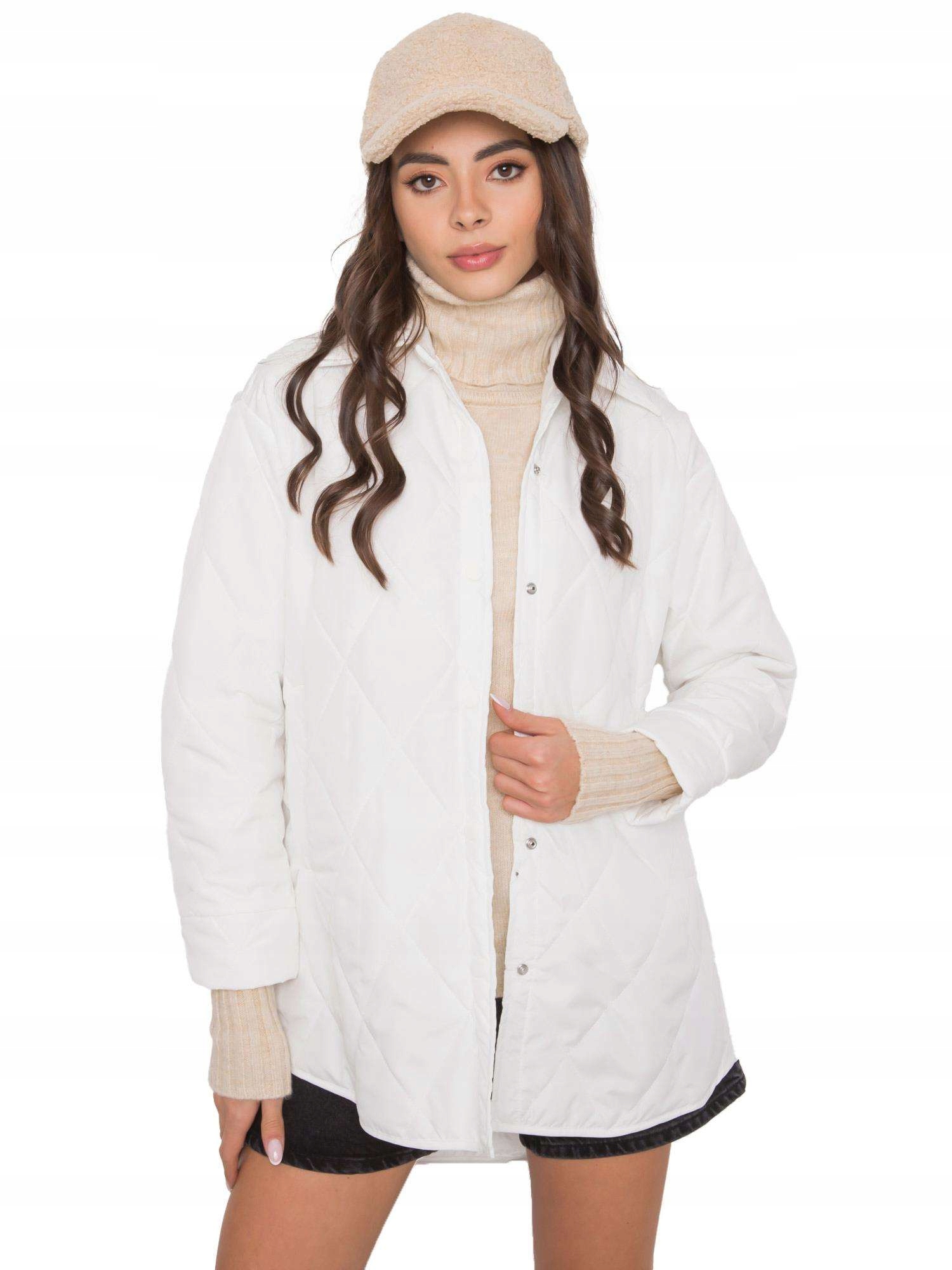 

Kurtka Damska Pikowana na zatrzaski - S