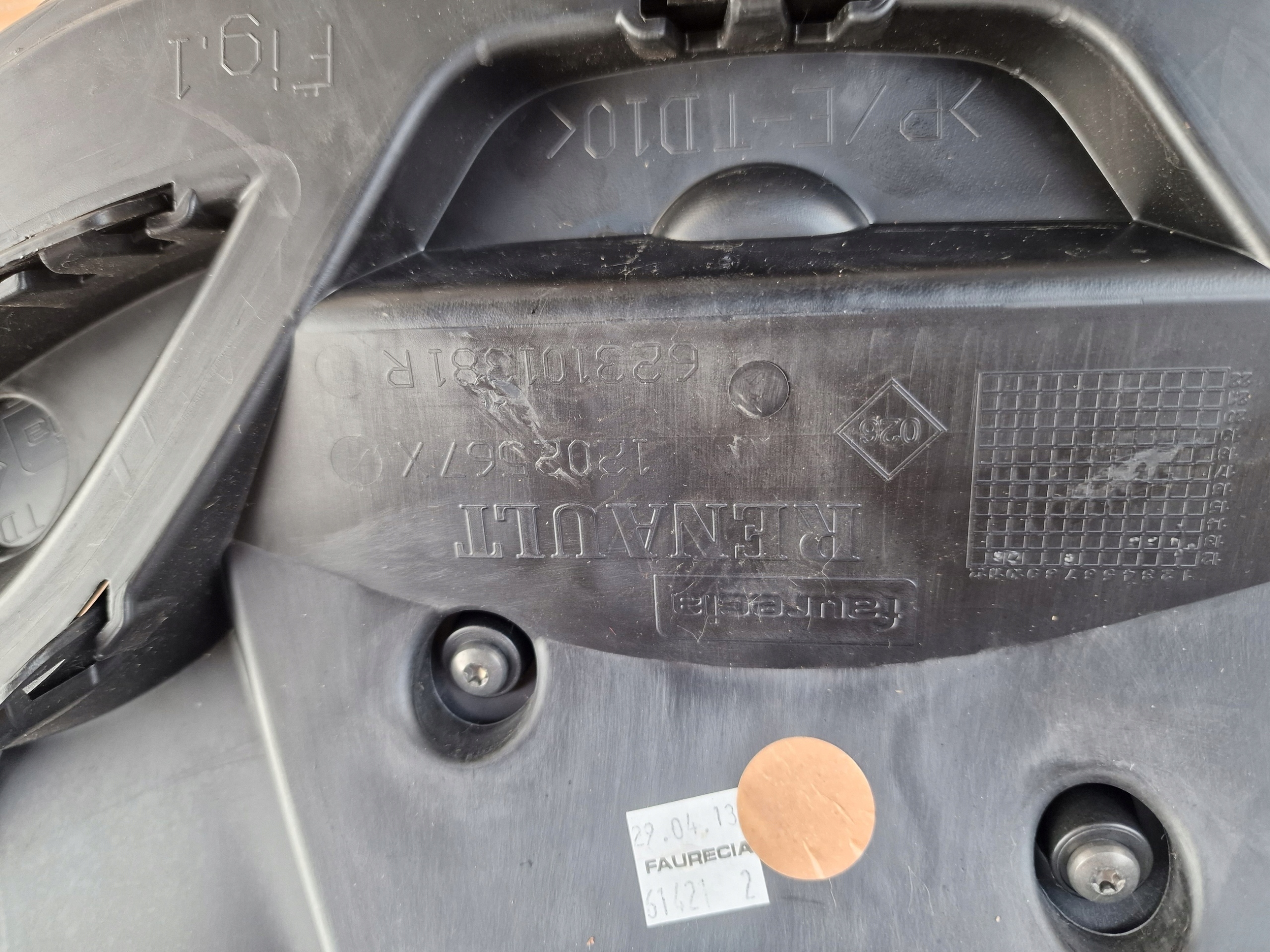 RENAULT KANGOO 2 II PO LIFCIE maska CHROMY