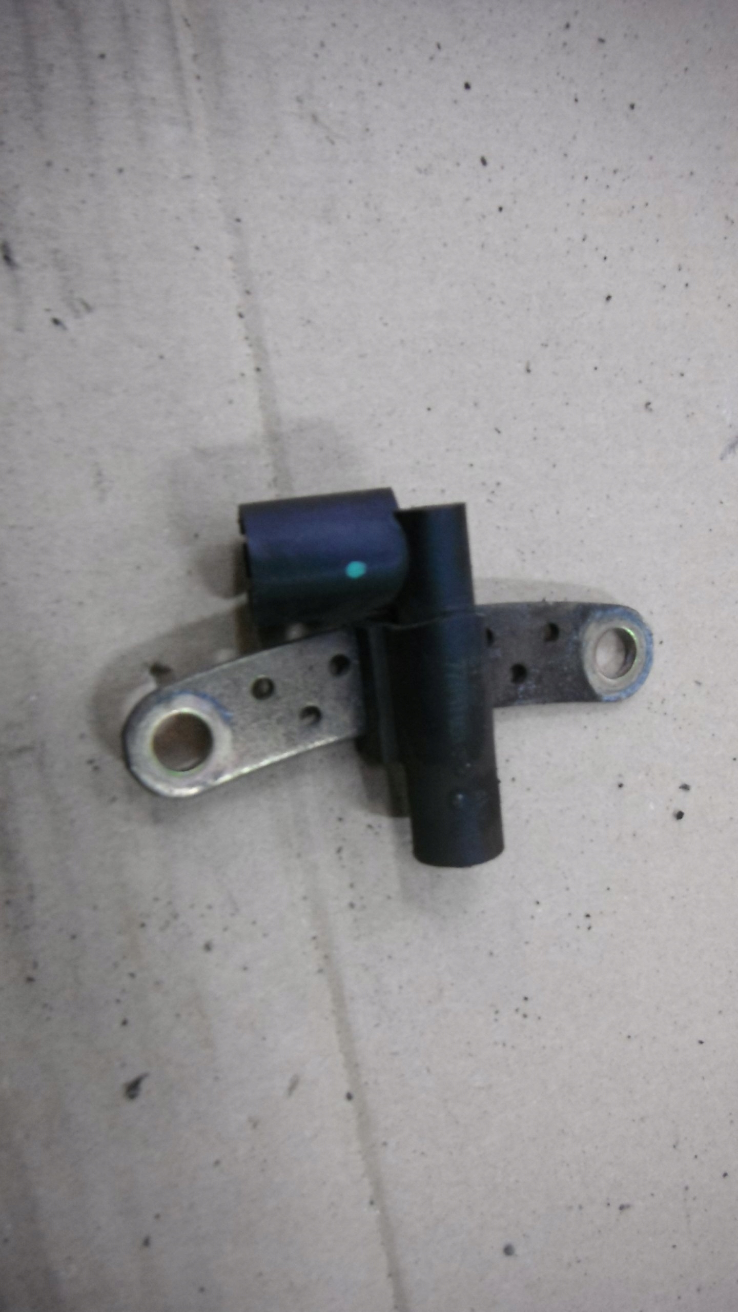 MEGANE II 2 1.4 02-07 CZUJNIK WAŁU 7700103069A