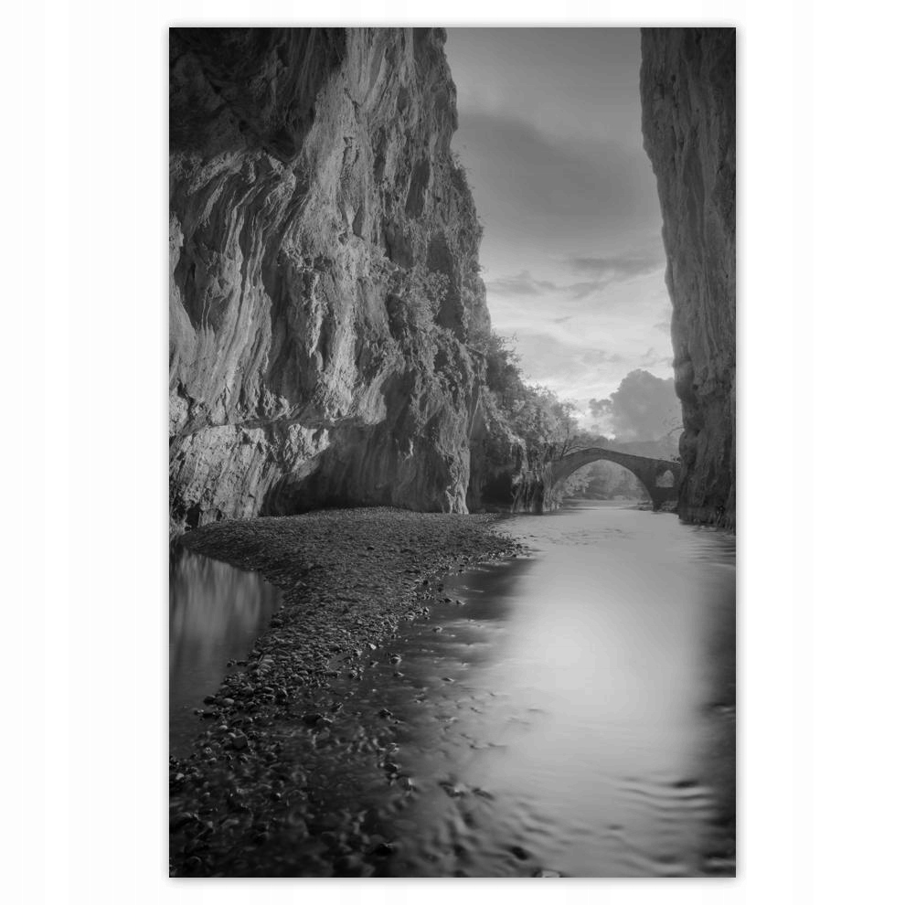 

Plakat Naklejka 40x60 Mistyczne przejście Widok