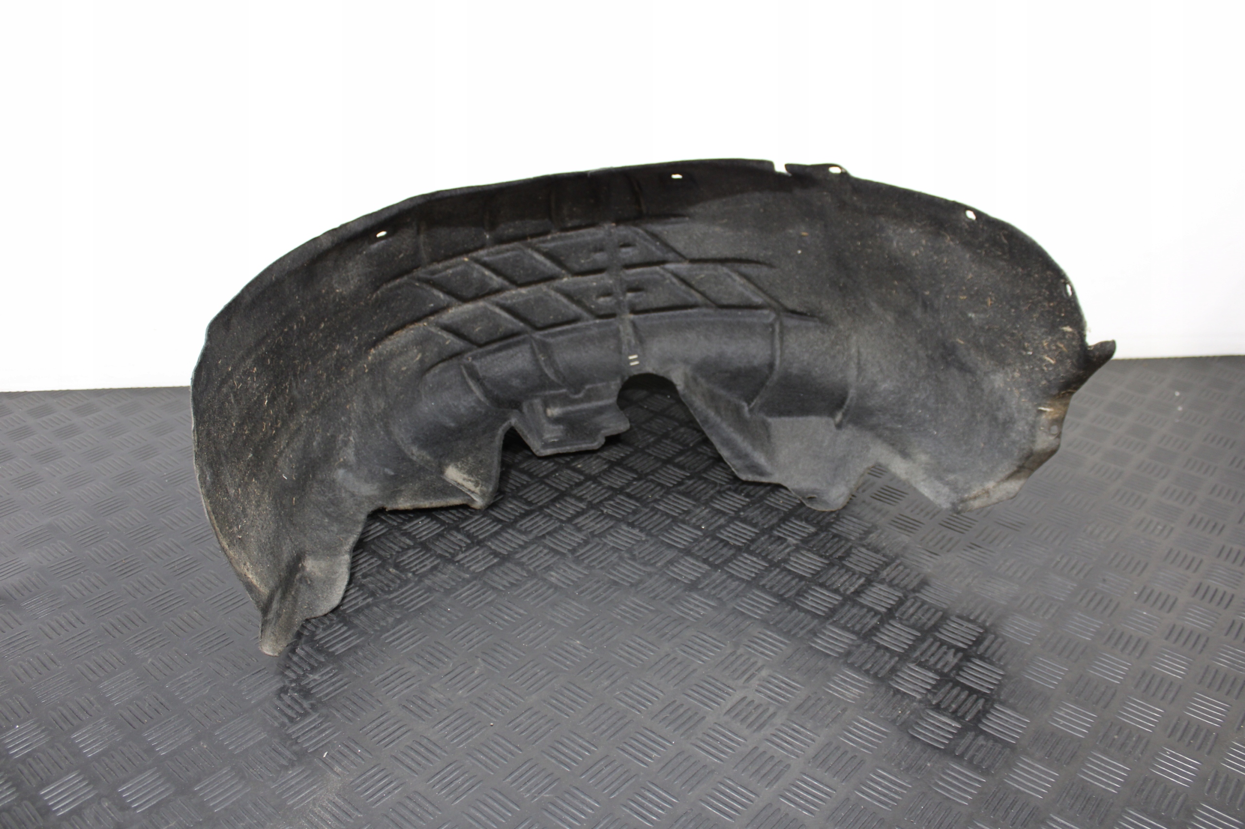 mudguard left rear part left rear. 3G8810971 VW ARTEON 3G8