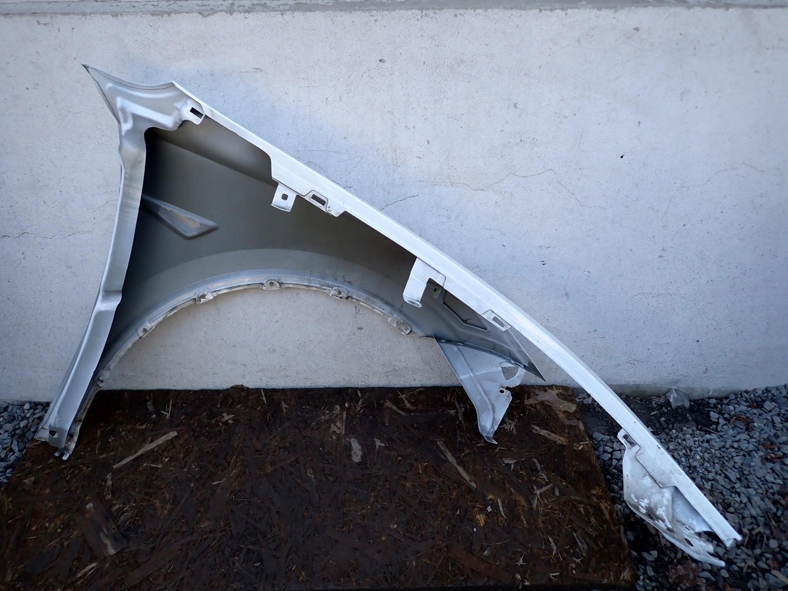 fender left front front TESLA MODEL Y 2019- 1618083-00-A