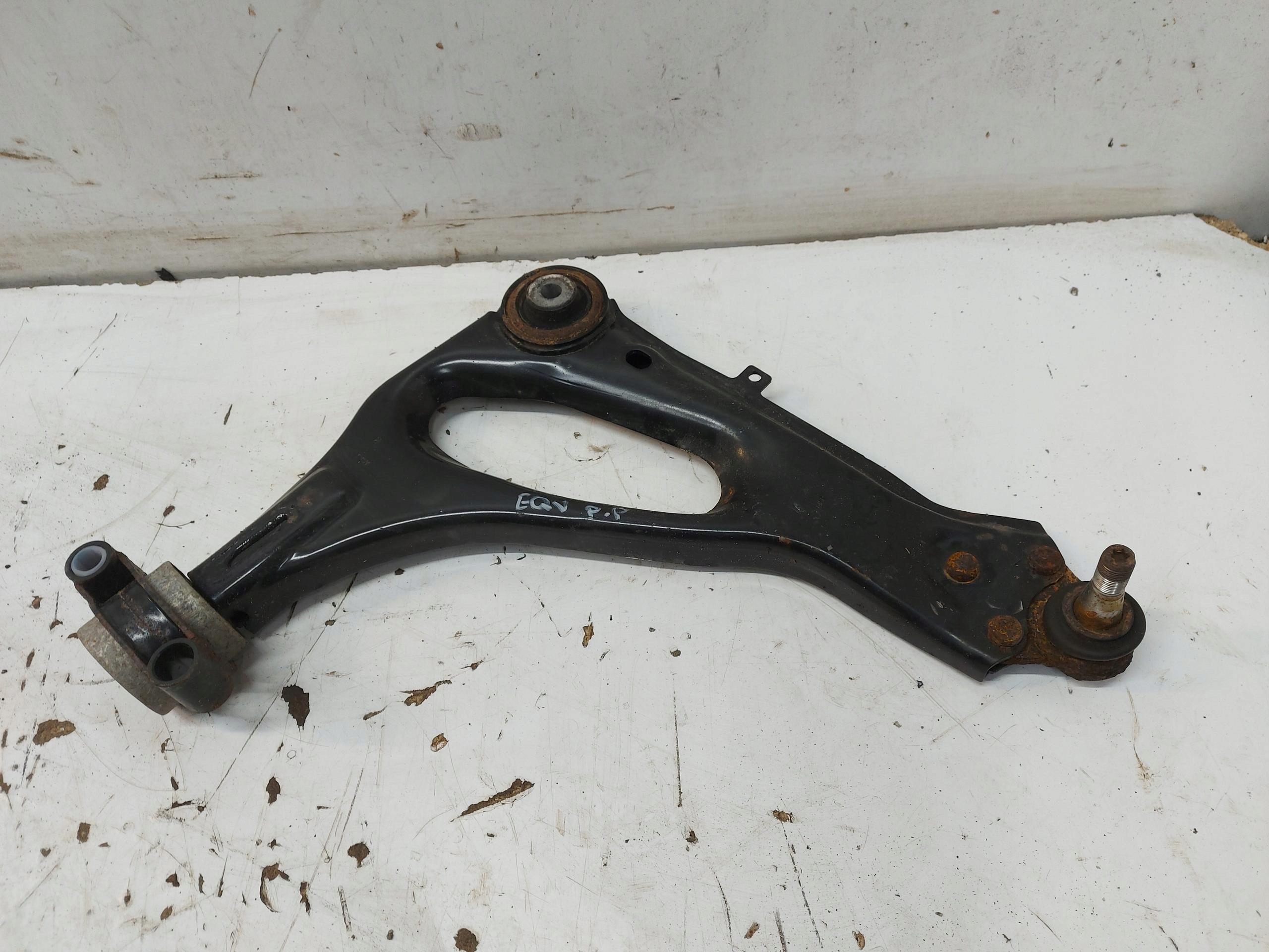 Mercedes EQV w447 V-klasa 2021r arm right front front a4473307600