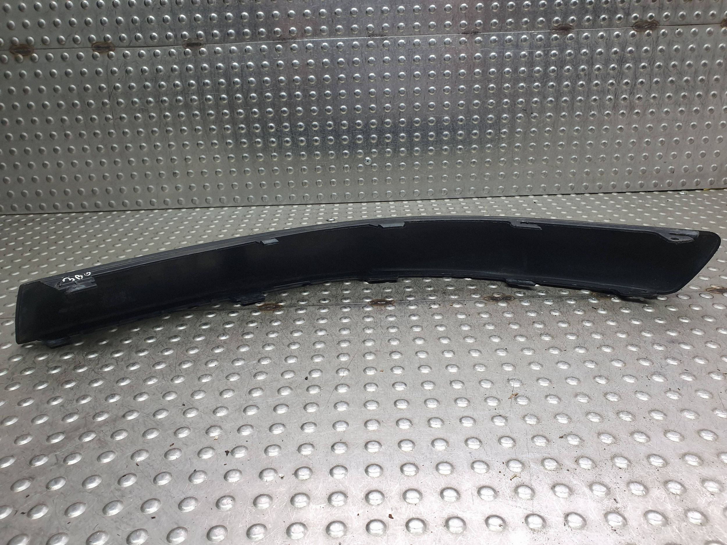 moulding of a bumper right front 3B0807718D VW PASSAT B5 LIFT