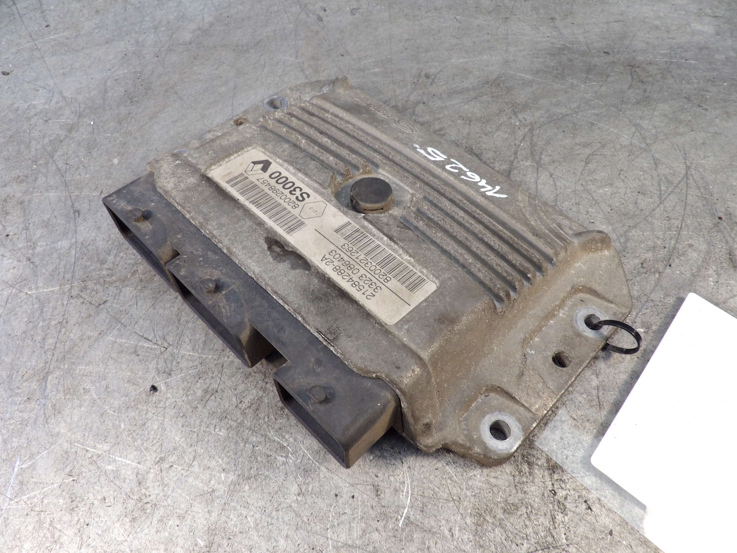 Renault Megane computer, control unit 8200298457 S3000 8200321263 21584288-2A