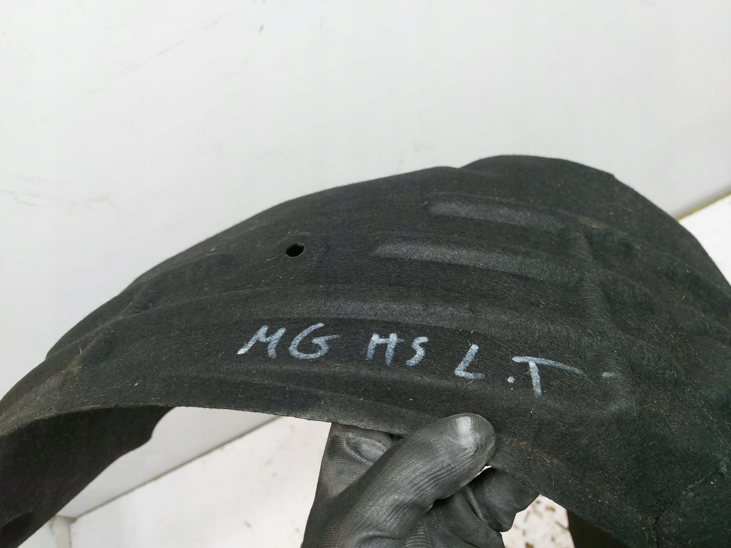 MG HS 2021, SUV 5D mudguard left rear part rear. oryg mg hs