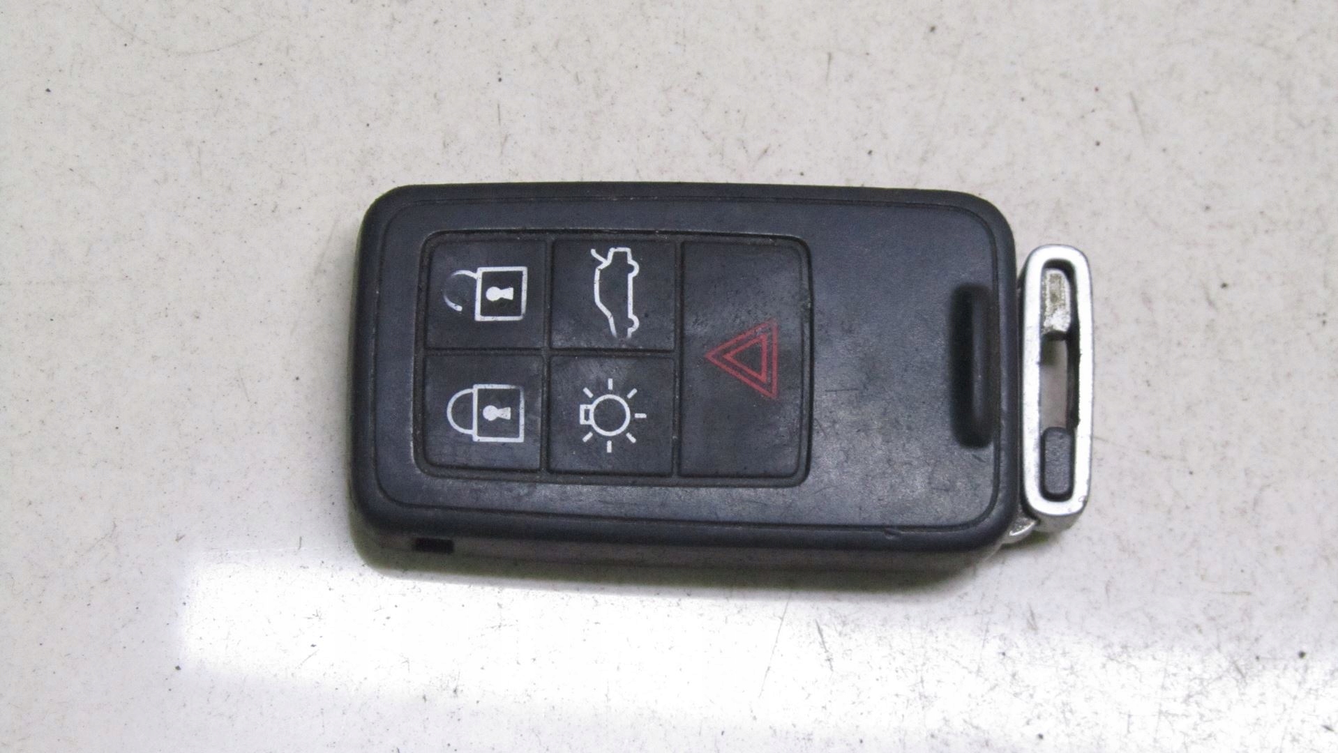 066/028 - VOLVO XC60 БРЕЛОК 08-13 28