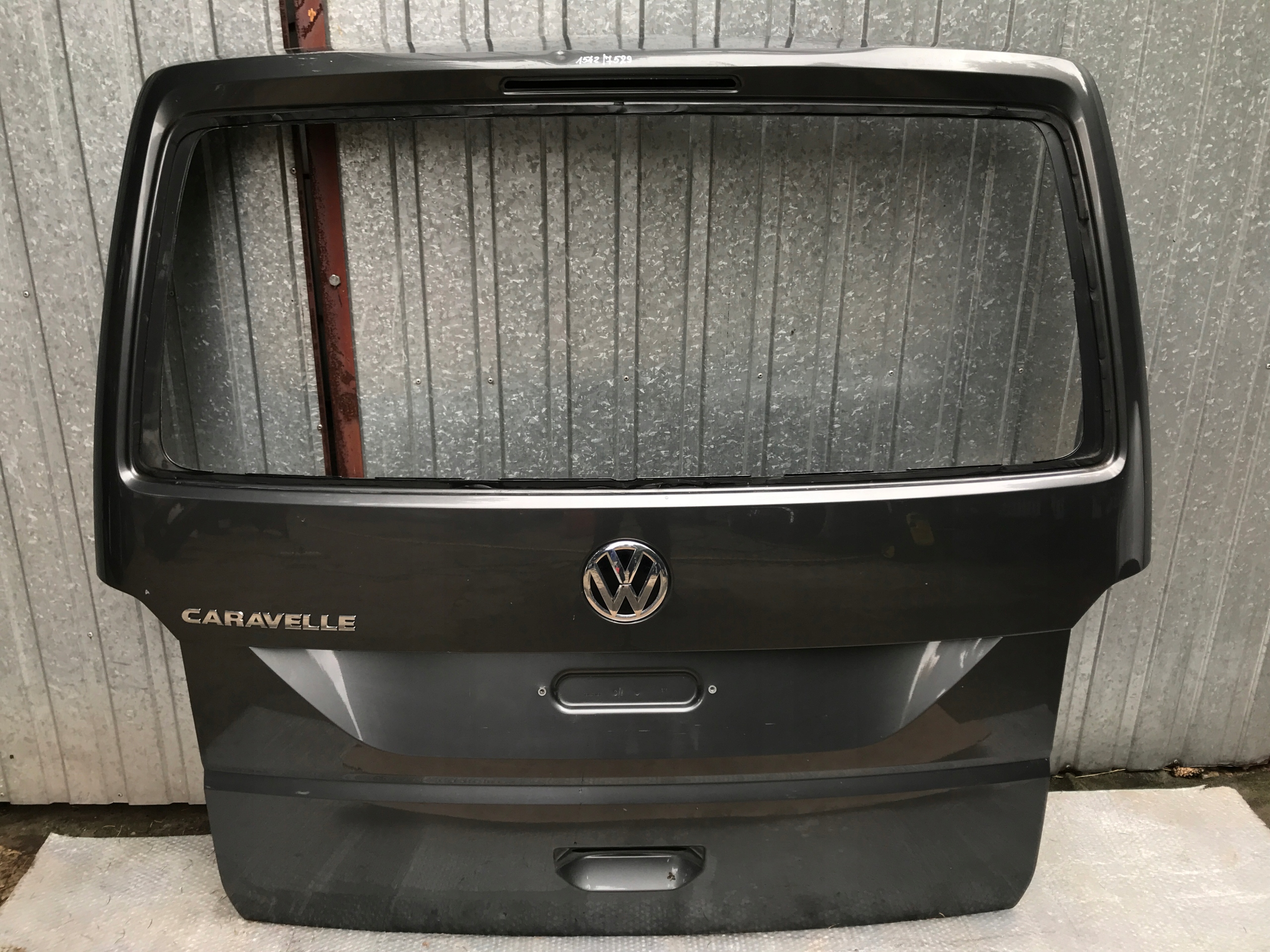 VW T6 CARAVELLE KLAPA POKRYWA BAGAŻNIKA 2015-