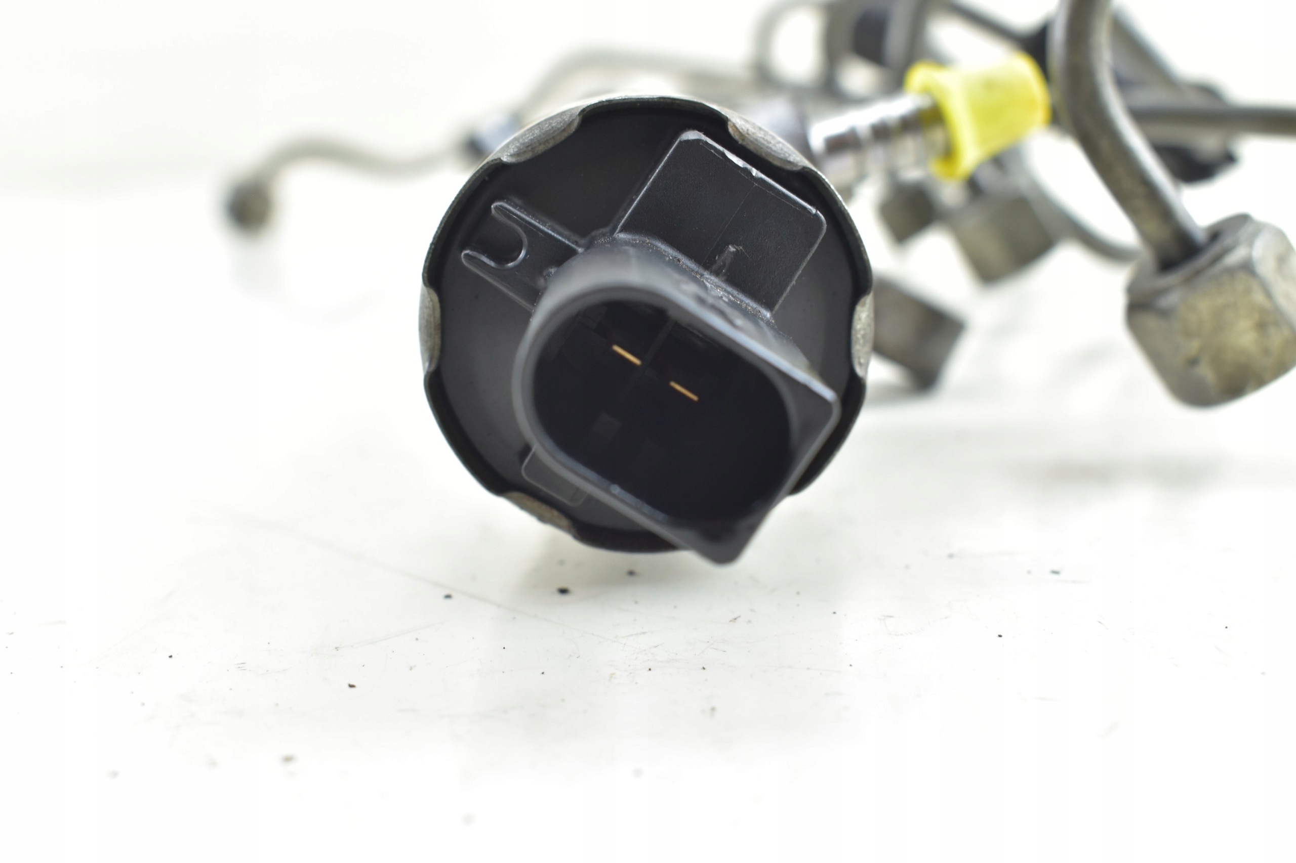 injection ramp sensor VW PASSAT B7 GOLF VI AUDI A3 8P 1.6 TDI 03L130089B