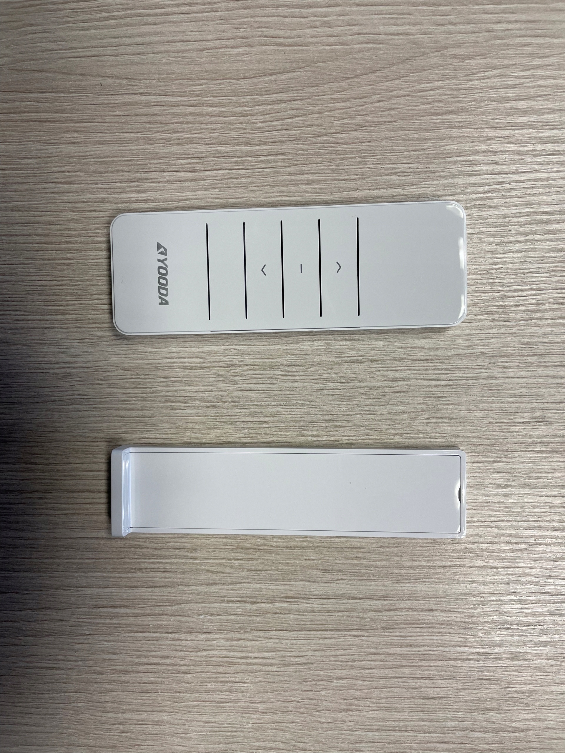 Pilot Yooda MAGNETIC 1 kanałowy biały do Rolet Stan opakowania oryginalne