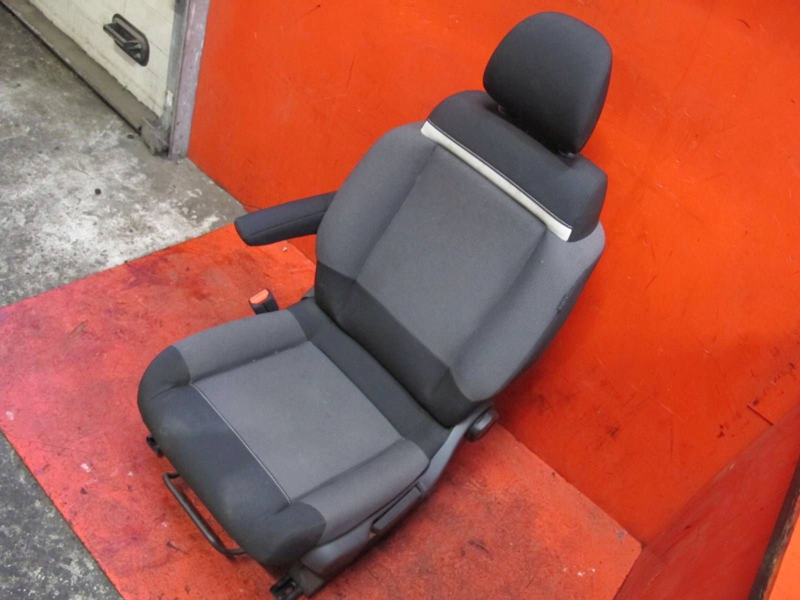 CITROEN C3 AIRCROSS 2R 17- seat left driver´s front armrest EUROPA