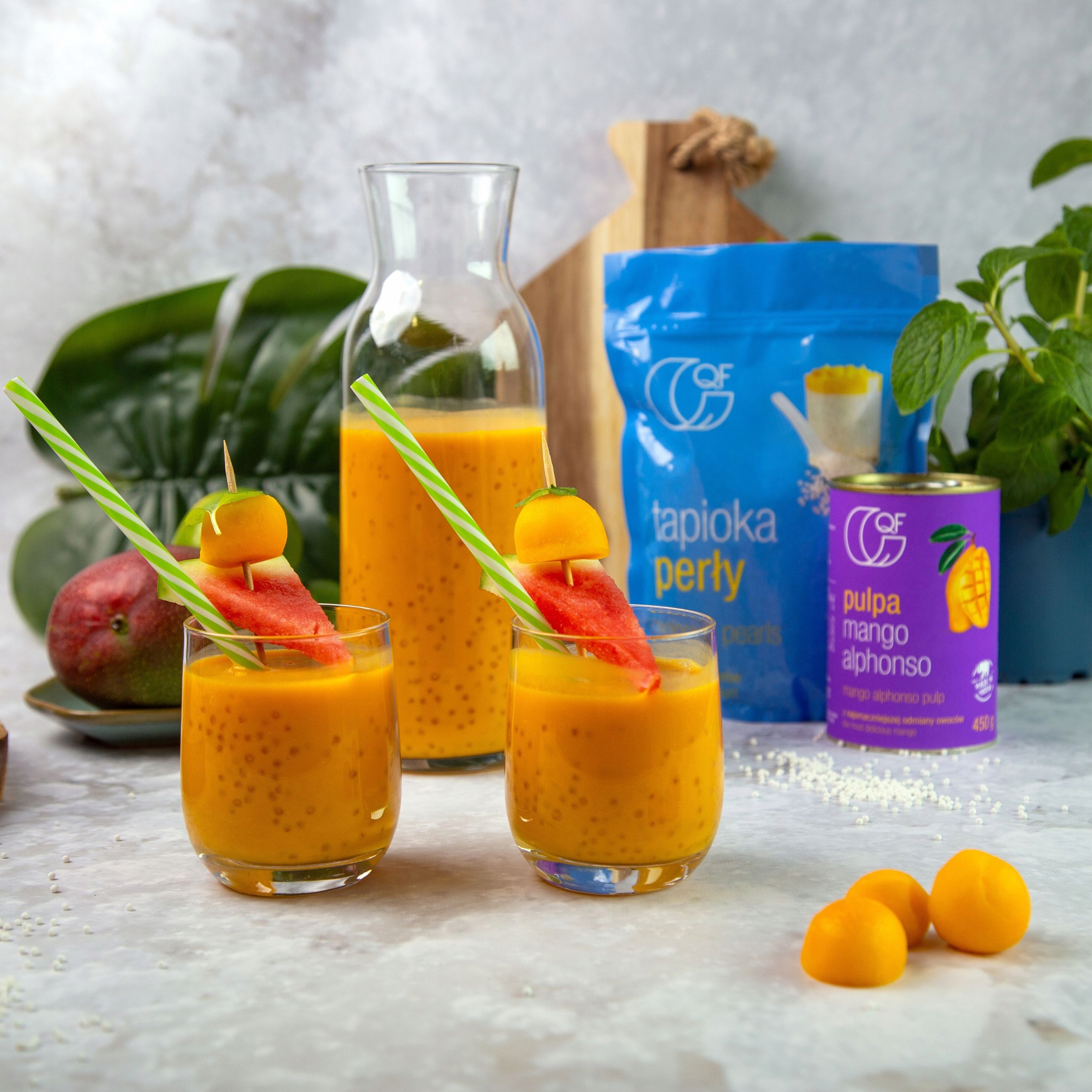 Pulpa z mango Alphonso 850g Mango Pulp Opakowanie puszka