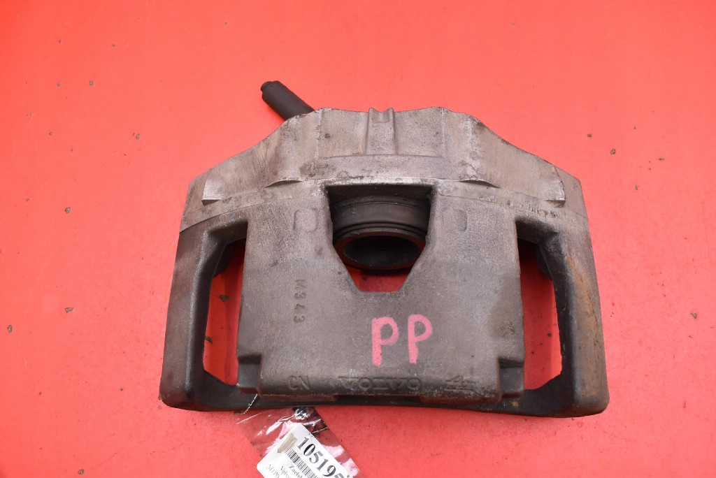 caliper brake right front VOLVO XC90 1 and 2.5 T 210 KM AWD 02-06