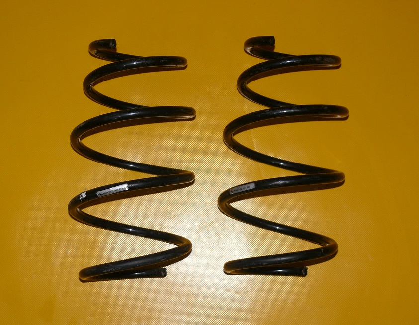 2 x spring springing front BMW X3 E83 2.0D 150KM M47N2 SACHS 998485