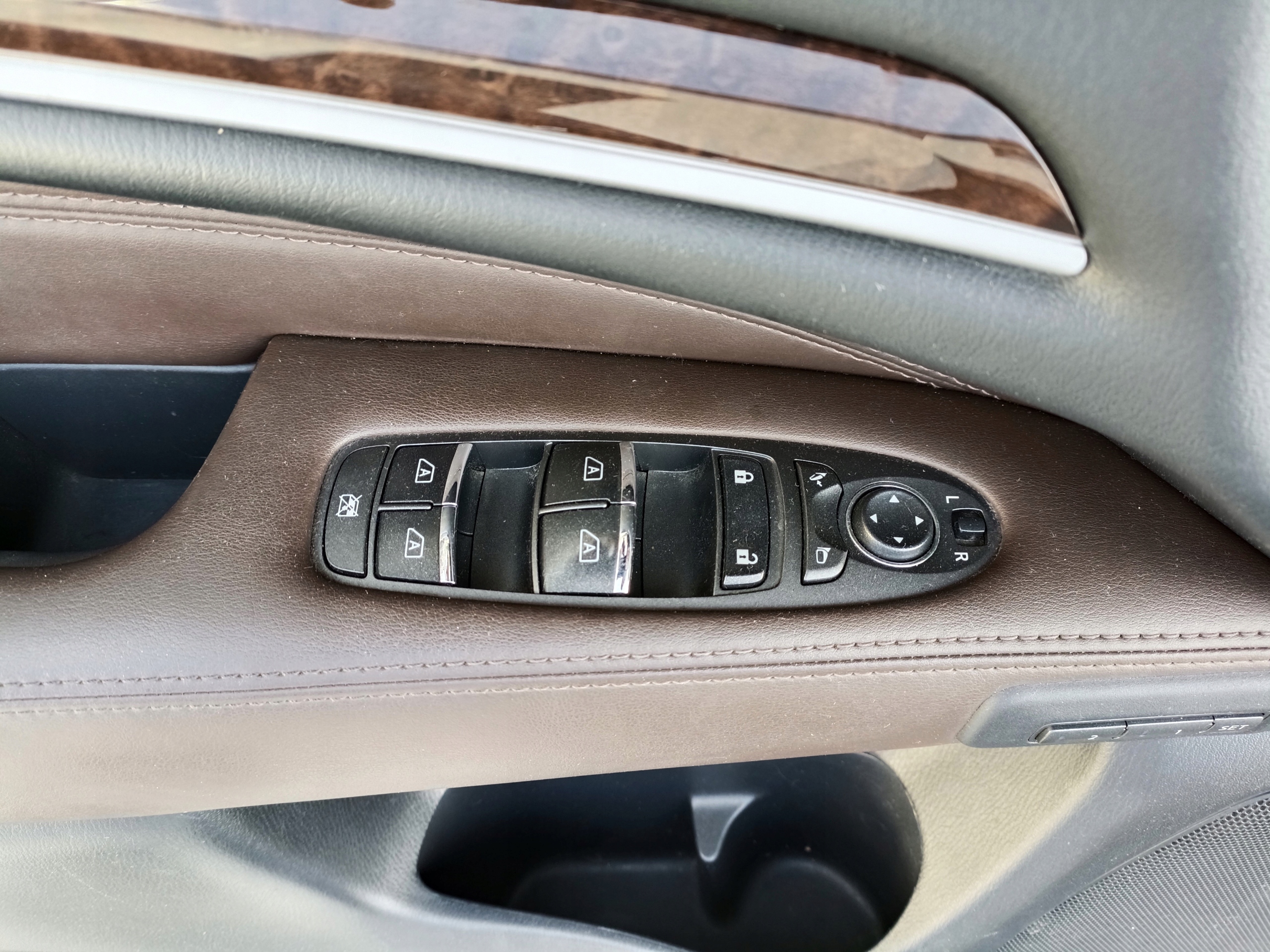 side door left front front INFINITI JX35 QX60 OE