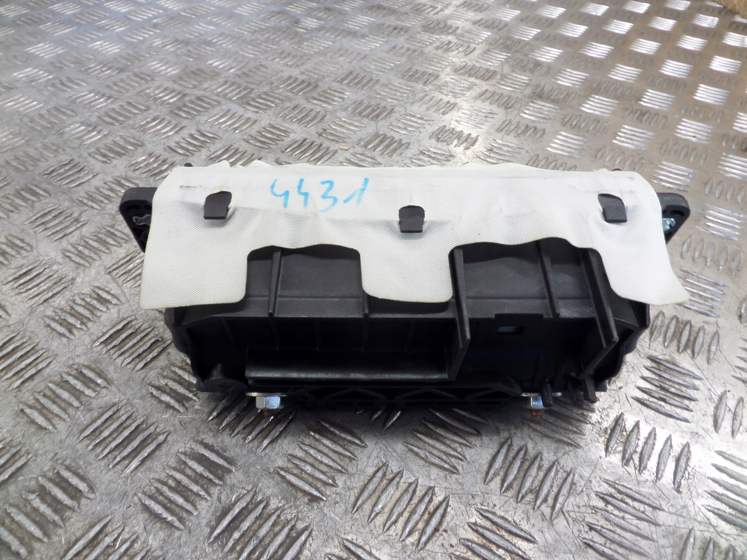 VW PASSAT B7 TOURAN airbag passenger airbag