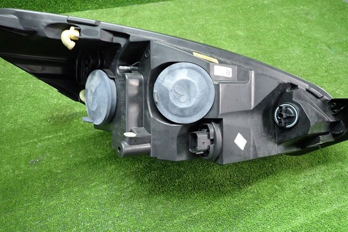 FORD FIESTA MK8 VIII 17- reflektor left light left