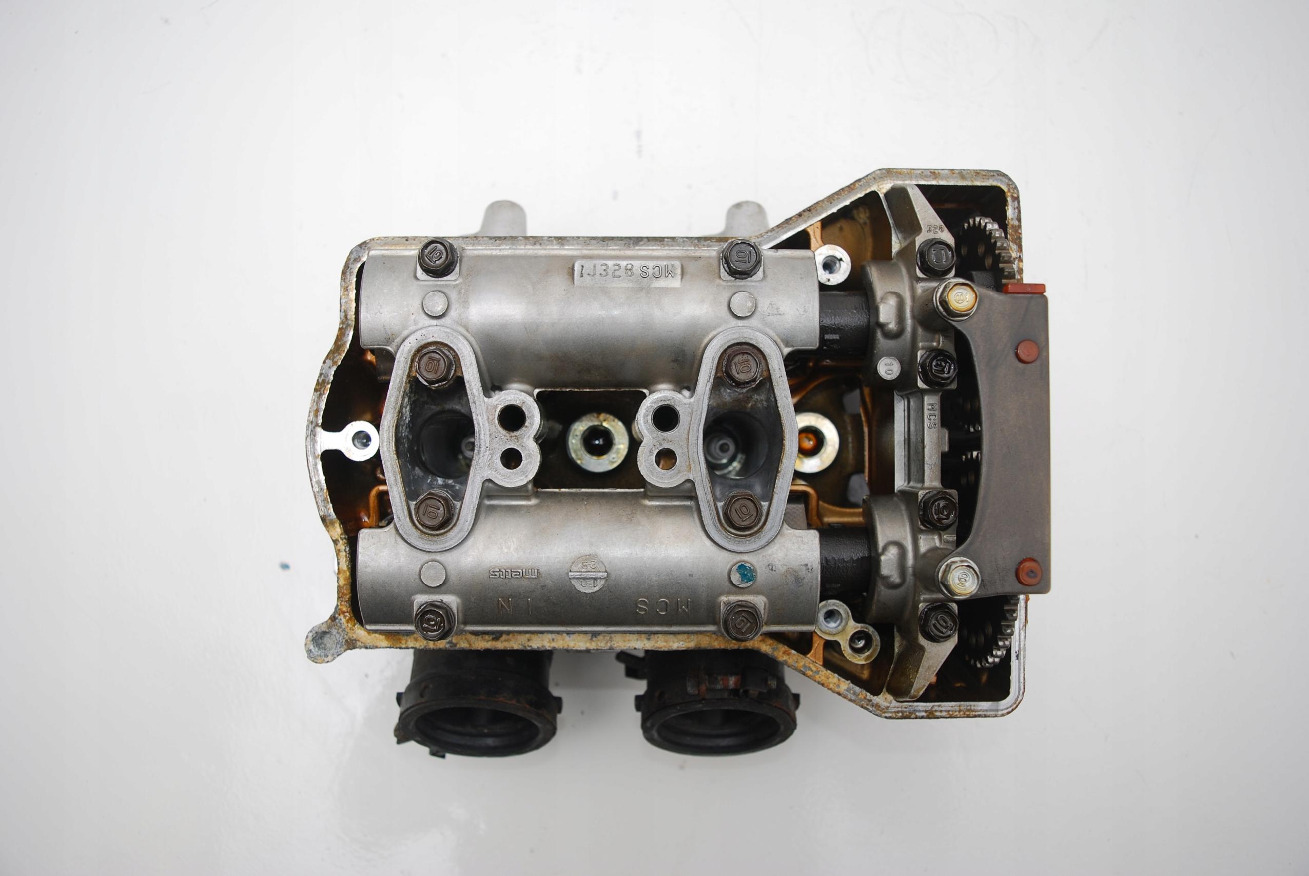 Głowica lewa HONDA ST 1300 PAN EUROPEAN