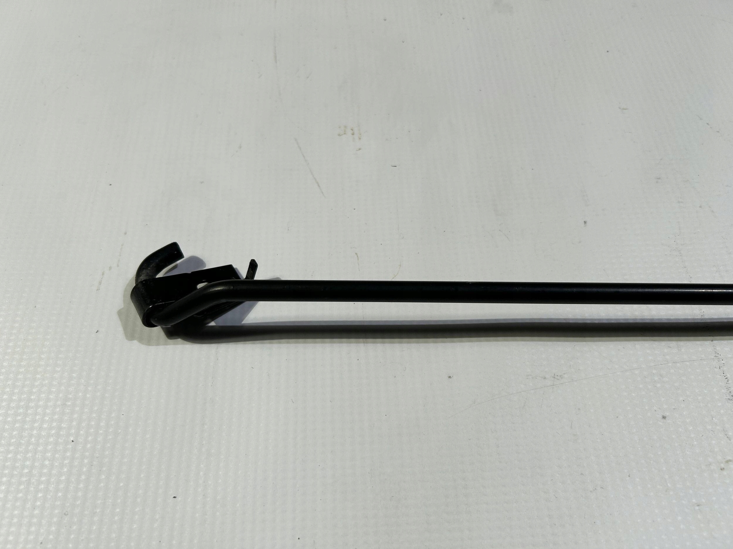 Support podporka patyk Console du capot Ford Mustang 2015