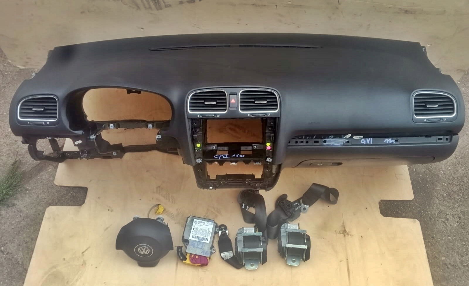 VW GOLF VI KOMBI 11R dashboard instrument panel tension belts + module + airbag driver´s
