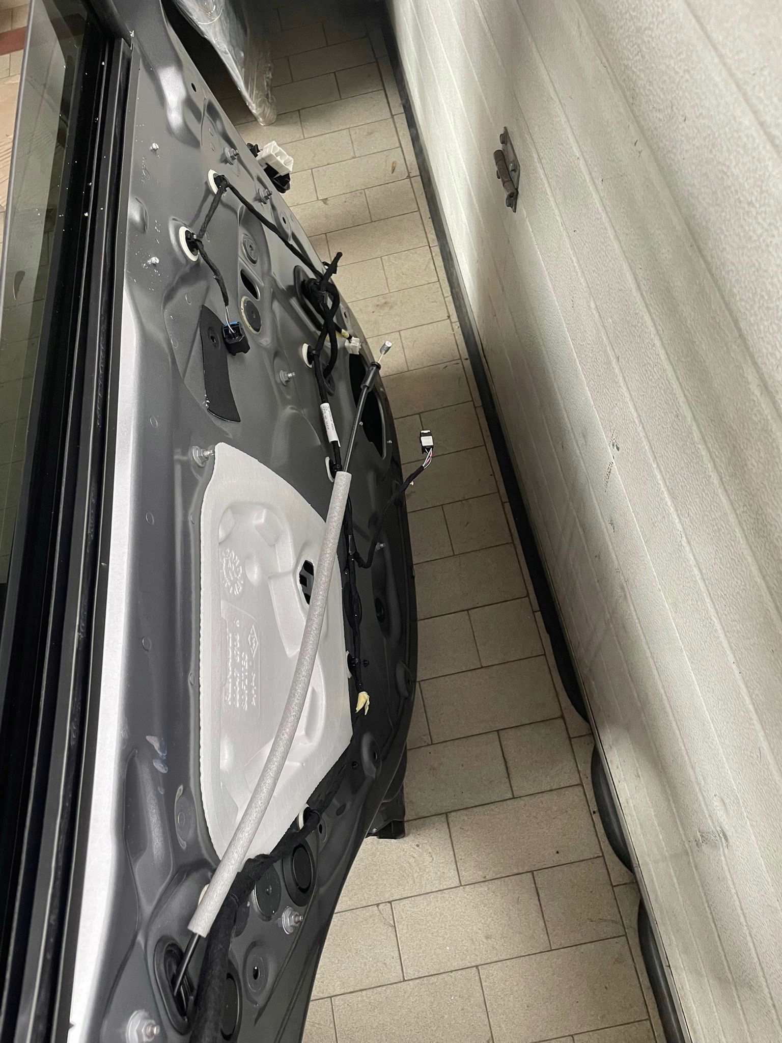 door rear part side left Renault Scenic E-Tech V BIYUY Stan as new w colour