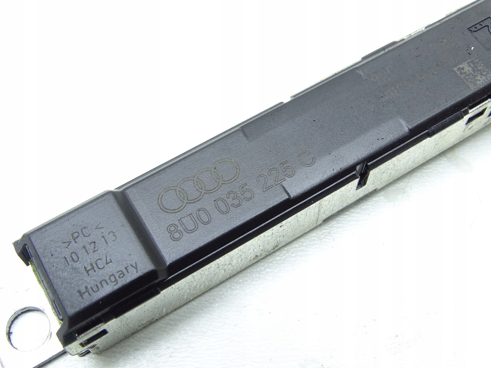 AMPLIFIER MODULE RADIA ANTENY AUDI Q3 8U 11- 8U0035225C