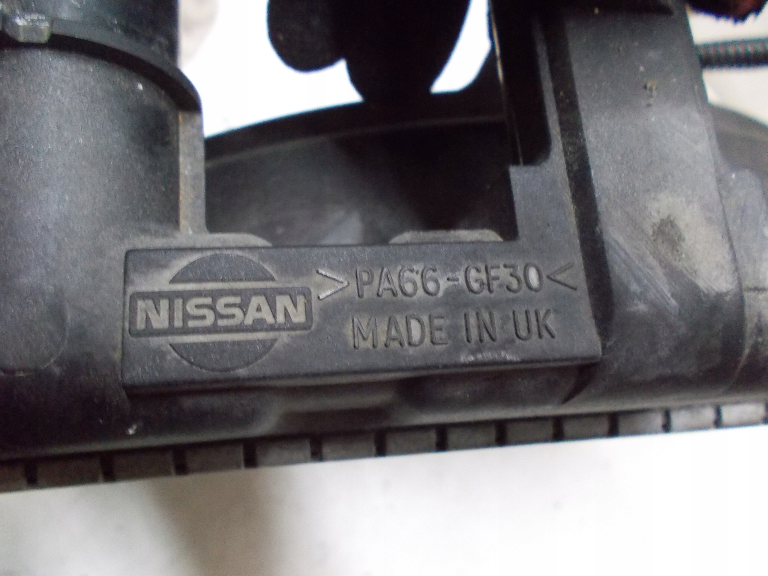 NISSAN MICRA K12 1.4 06R chladič vody ventilátor