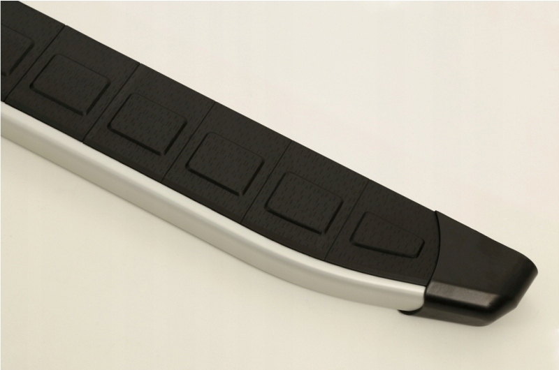 JEEP GRAND CHEROKEE 2010-2022 ORUROWANIE STOPNIE BOCZNE PROGI OKAZJA !! Producent inny