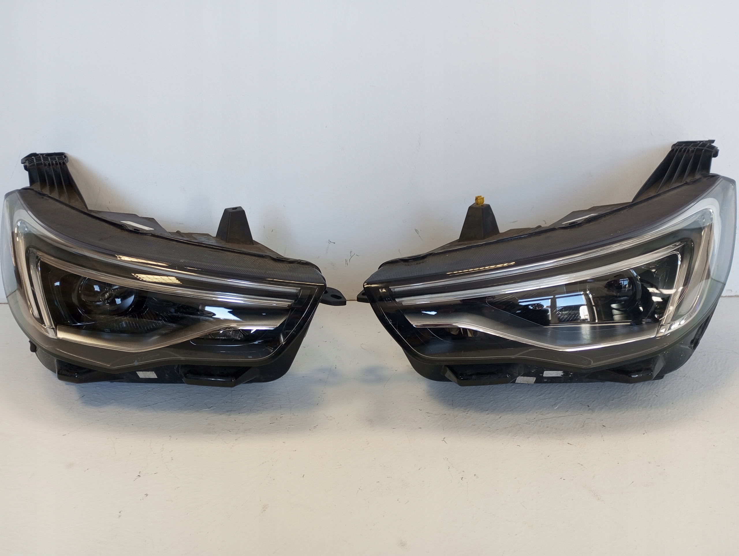 light left right FULL LED OPEL GRANDLAND X YP00015980 YP00016180