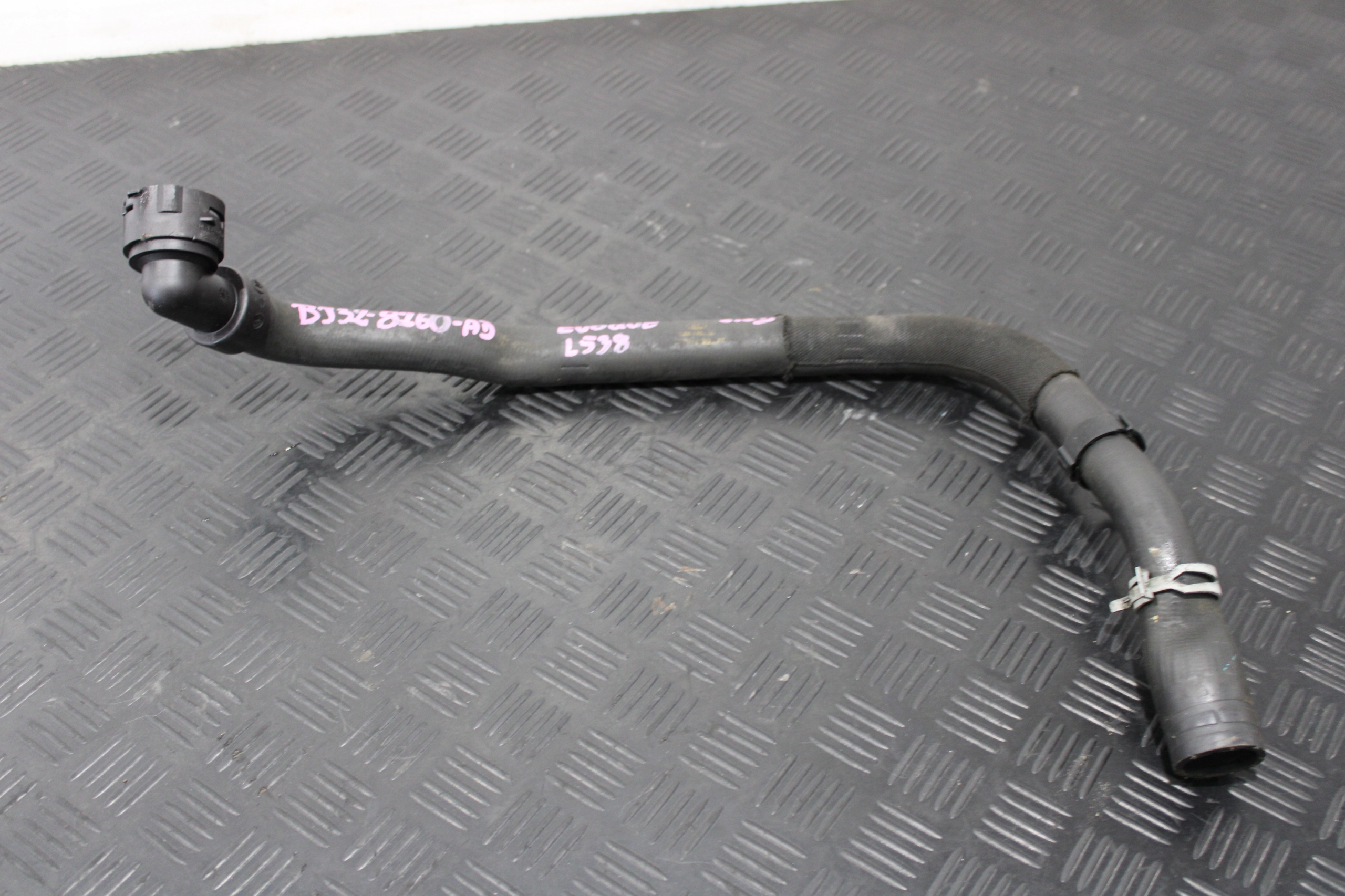 crijevo prijenos vode LAND ROVER EVOQUE L538 BJ32-8260-AD