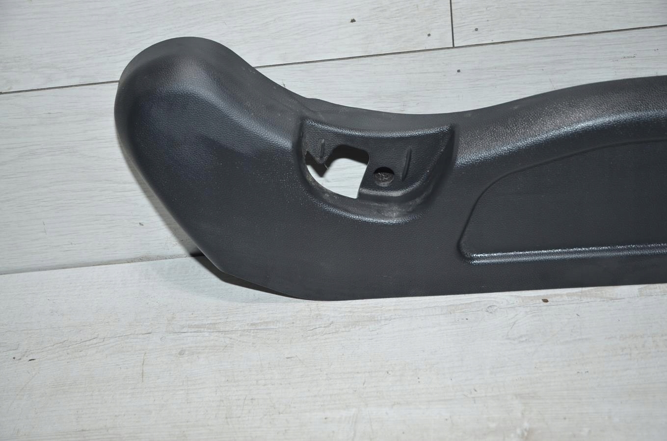 cover plastic seat right Hyundai i20 II lift 5d