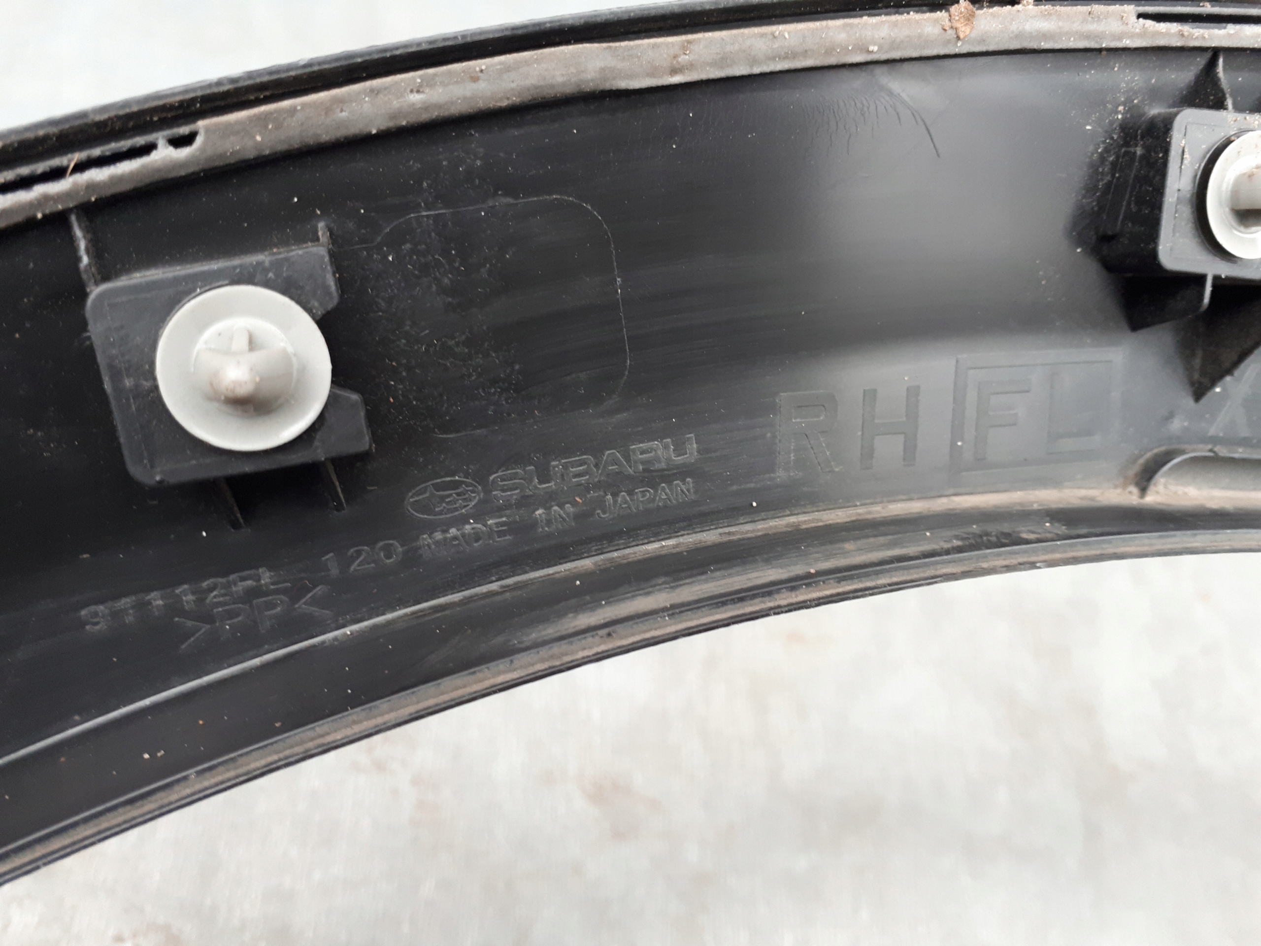 SUBARU XV 2017 17 LISTWA NAKLADKA PRAWA PRZOD Installation side front right