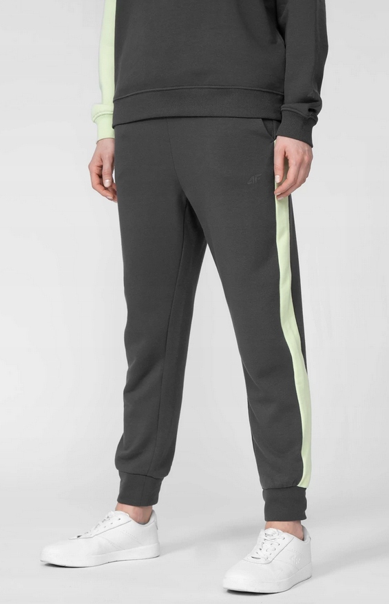 4F Dámské Tepláky, velikost M