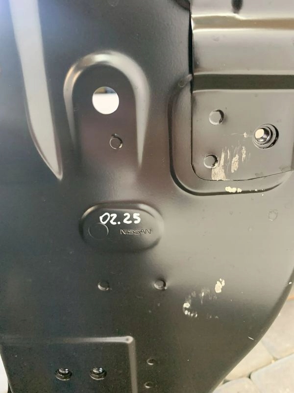Nissan Navara NP300 pillar A B C threshold side