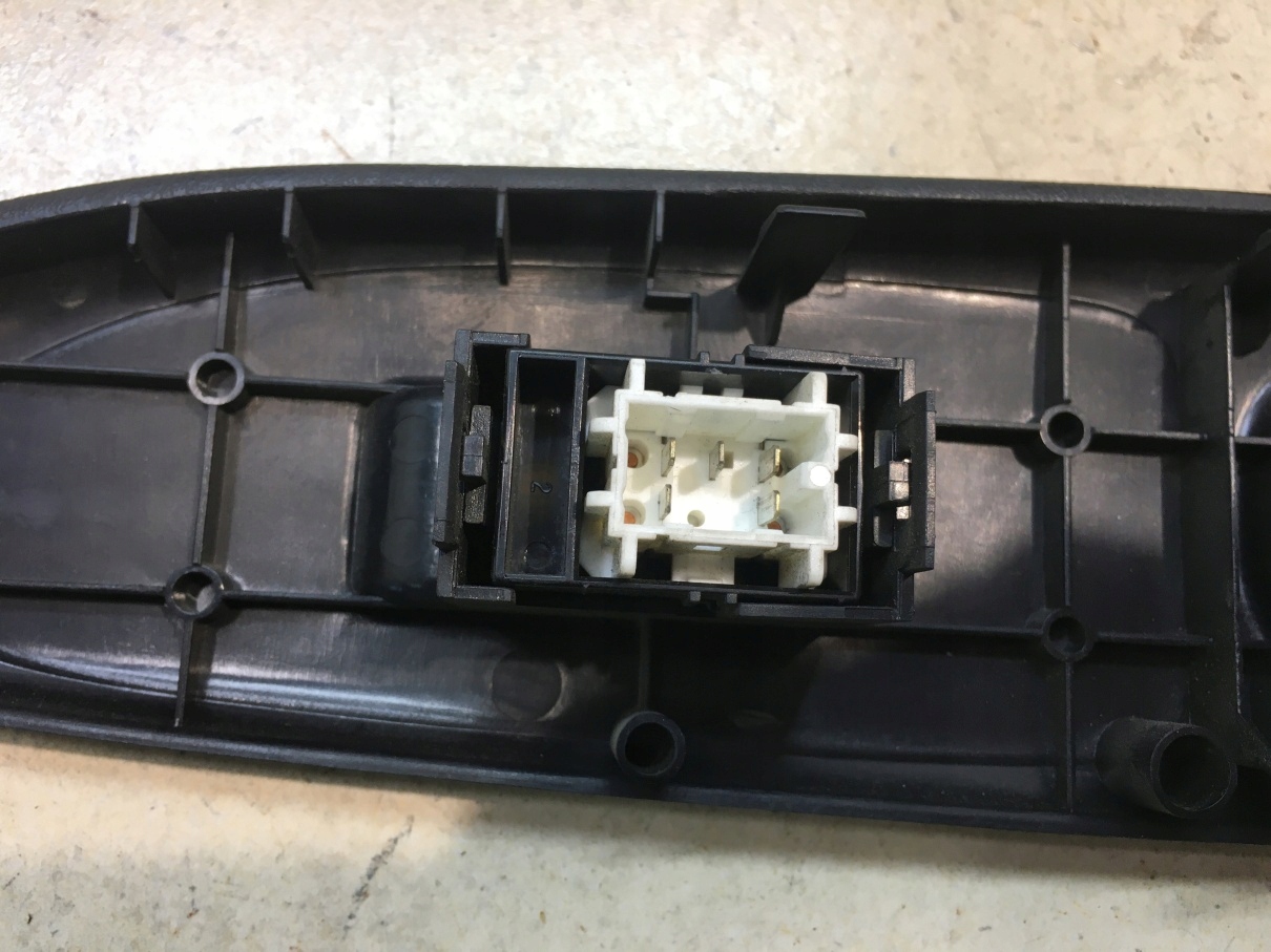 PANEL windows right front AVENSIS T22 2.0 D4D