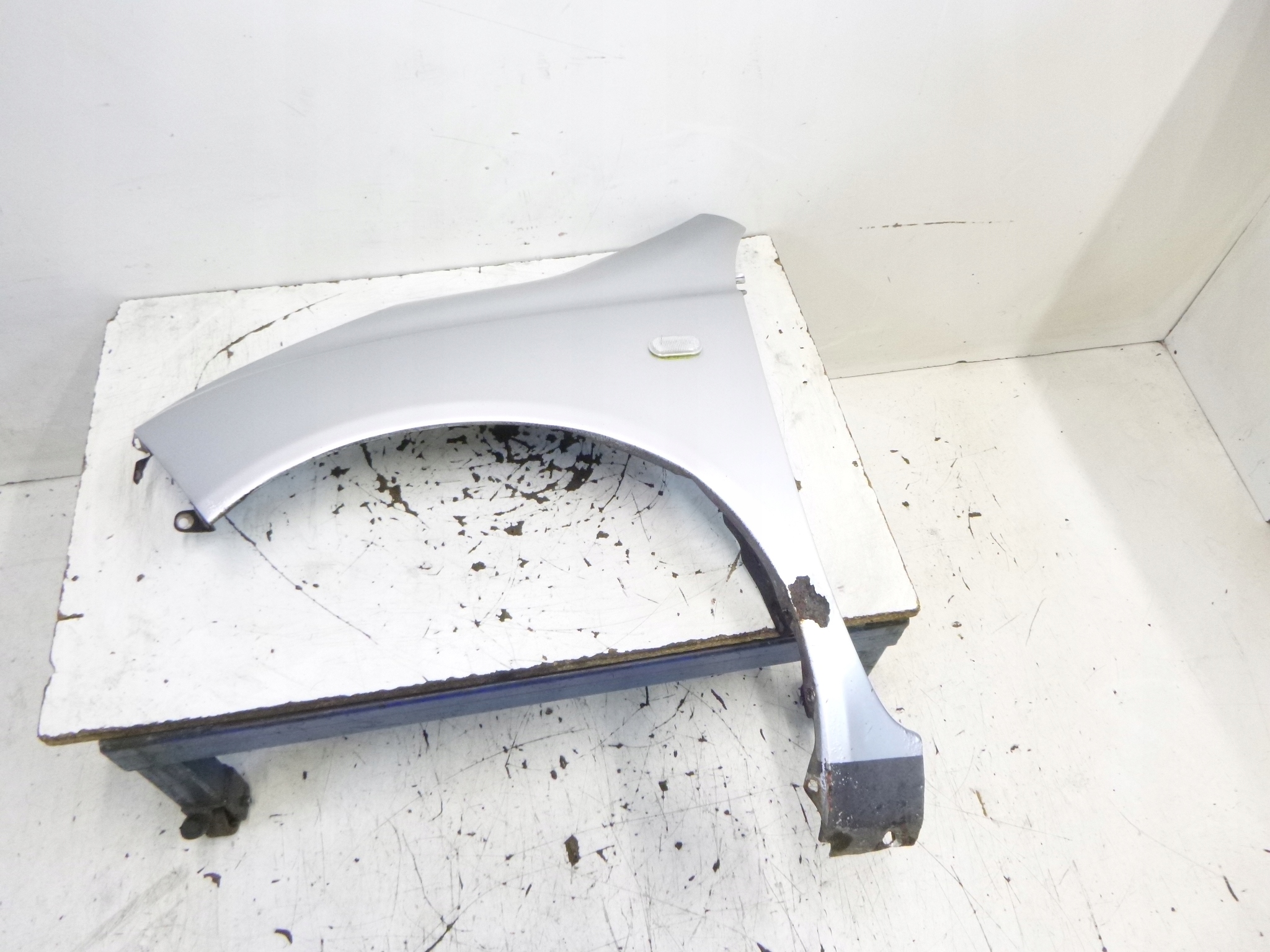 parafango sinistra Nissan Micra K12 KY0 2004r.