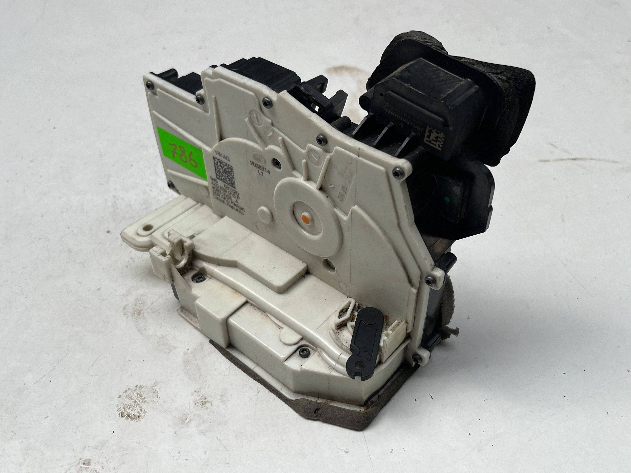 AUDI A6 C8 lock door left rear part 4K0839015P @M