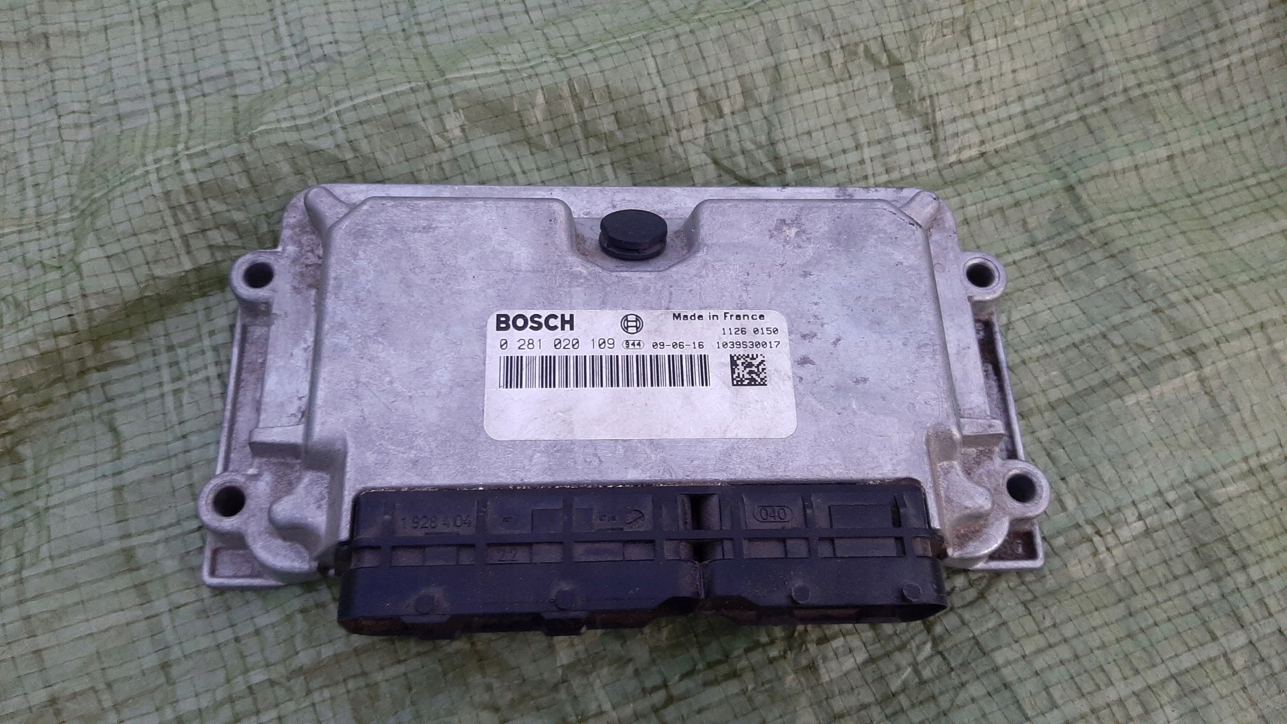 MODUŁ STEROWNIK SILNIKA 0281020109 BOSCH Typ samochodu 4x4/SUV Samochody osobowe Samochody dostawcze Samochody ciężarowe