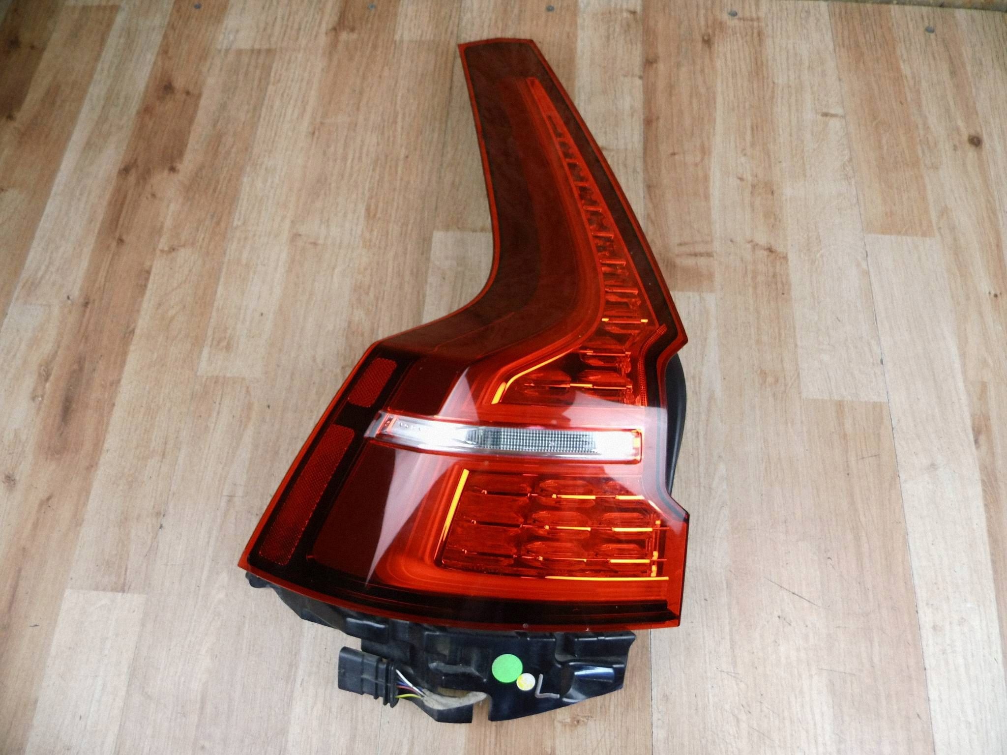 Volvo V60 II 2018-2022 light left rear part rear left 32228898